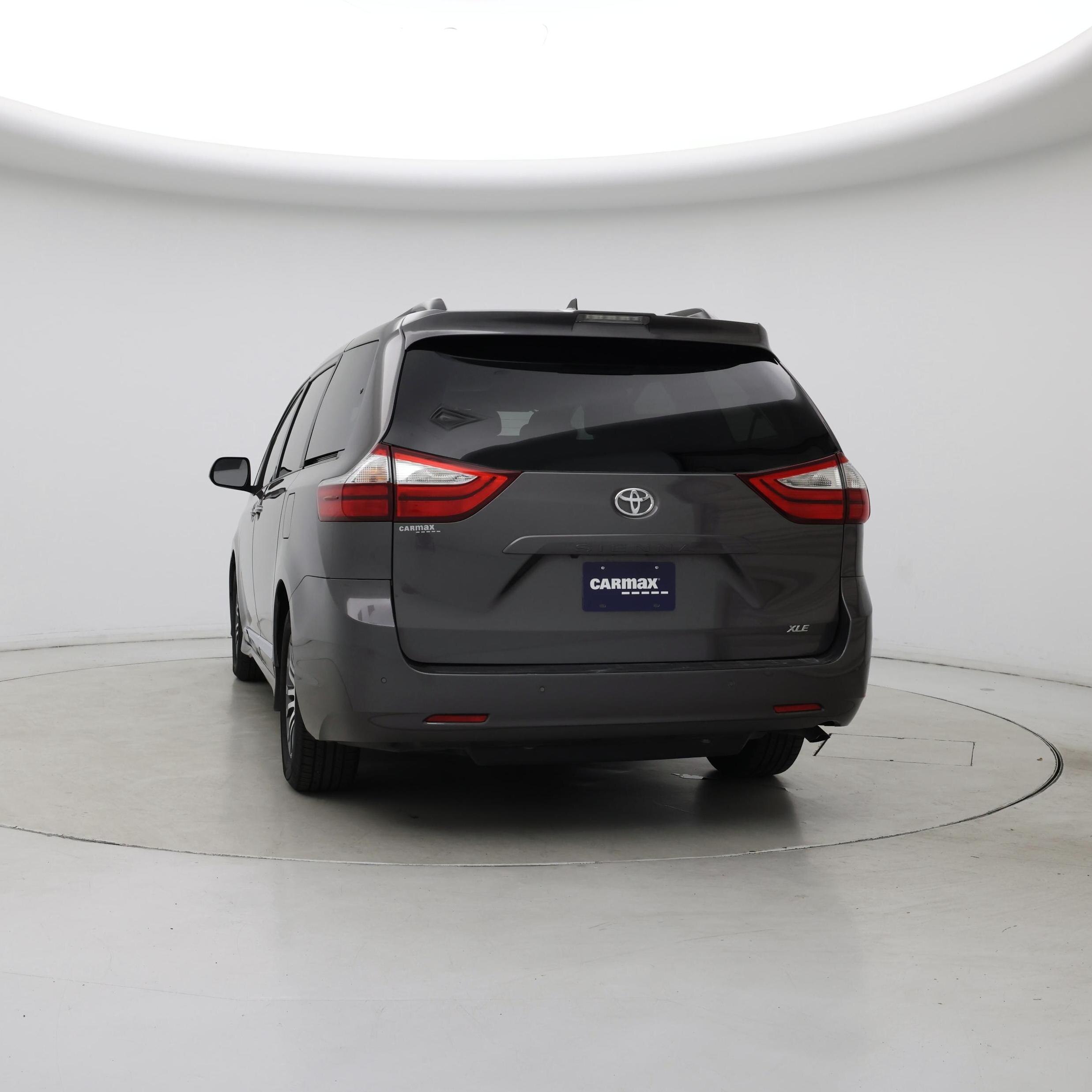 Thumbnail: 2019 Toyota Sienna - 6