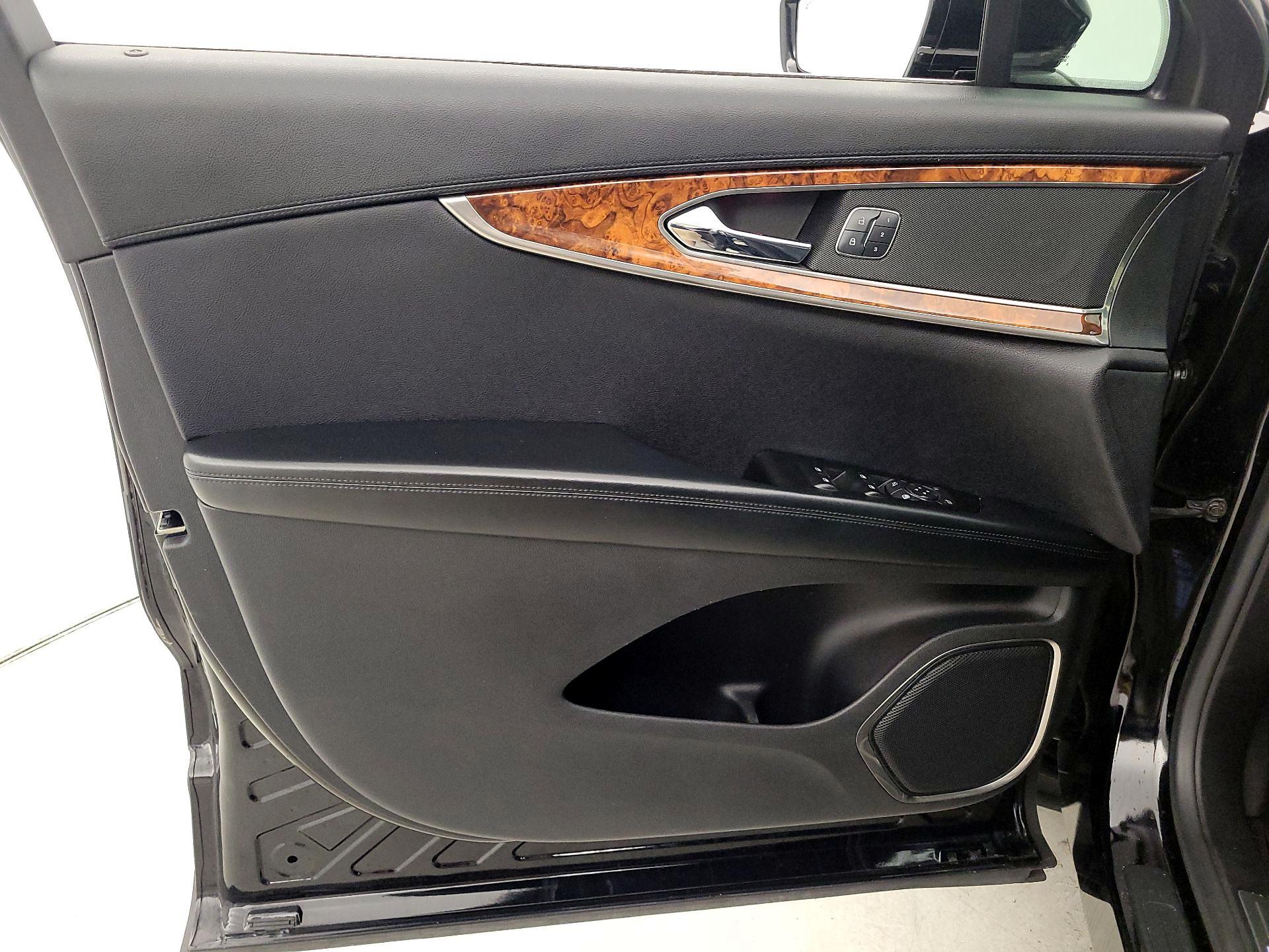Thumbnail: 2016 Lincoln MKX - 12
