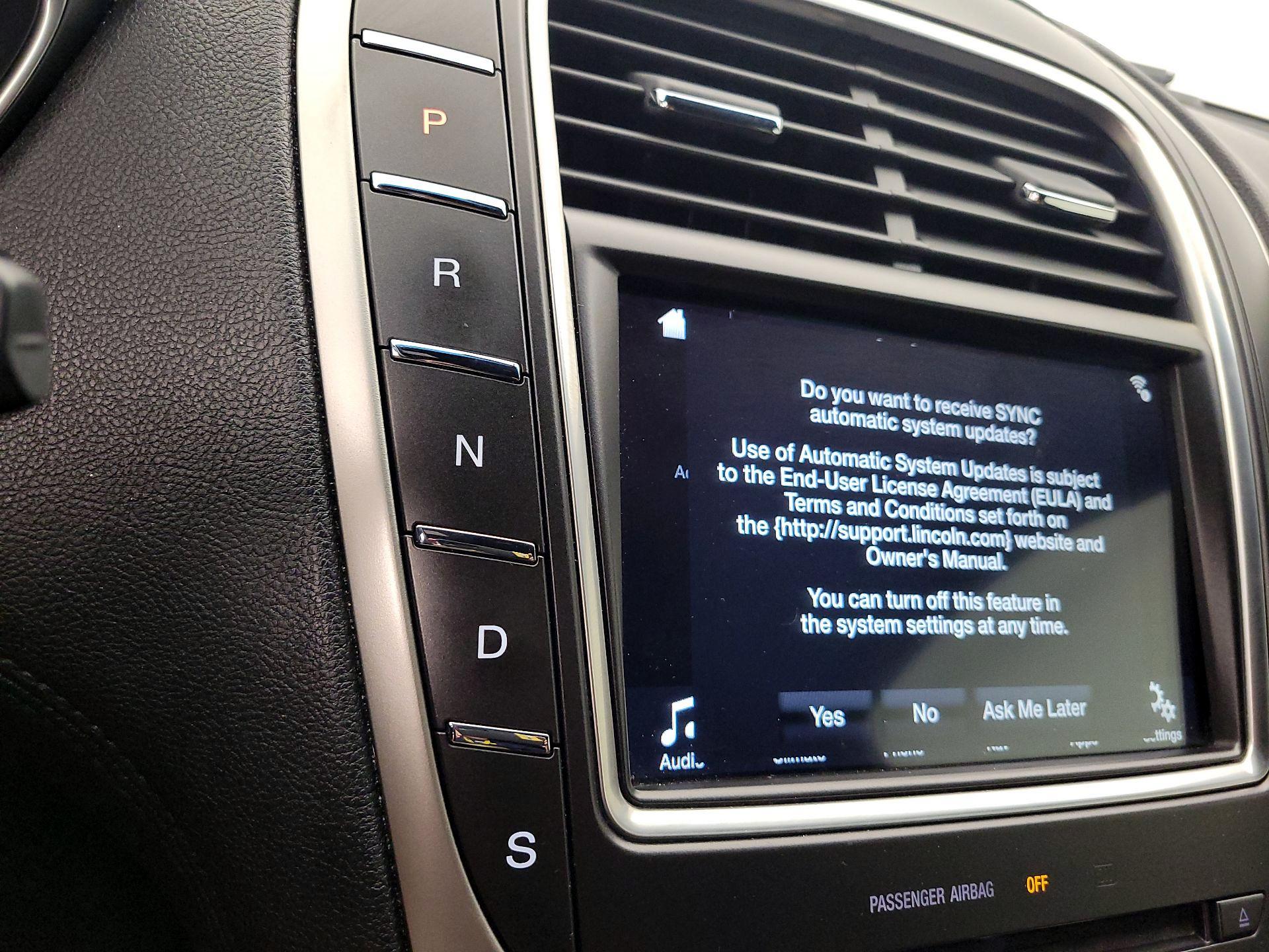 Thumbnail: 2016 Lincoln MKX - 18