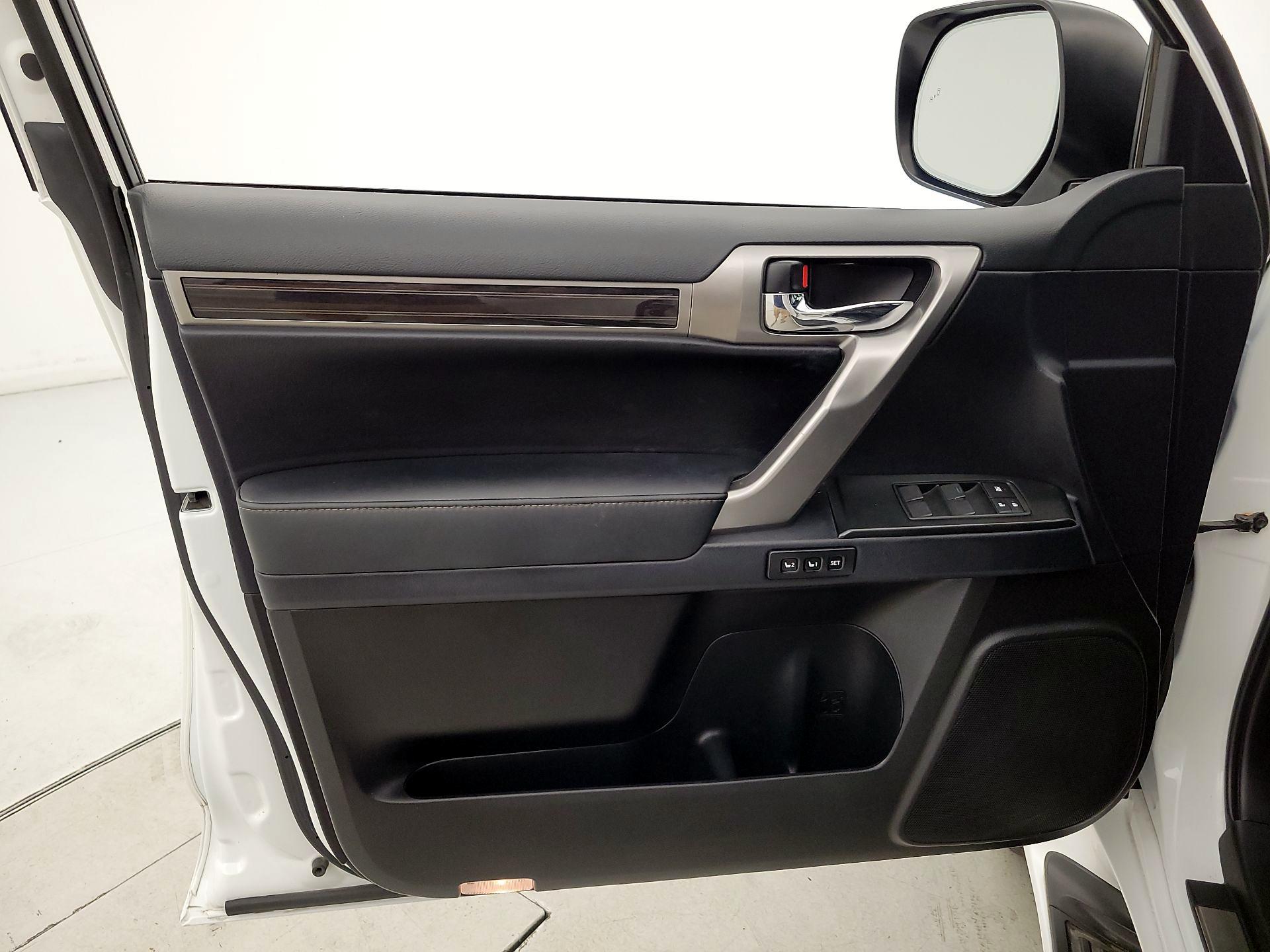 Thumbnail: 2022 Lexus GX - 12