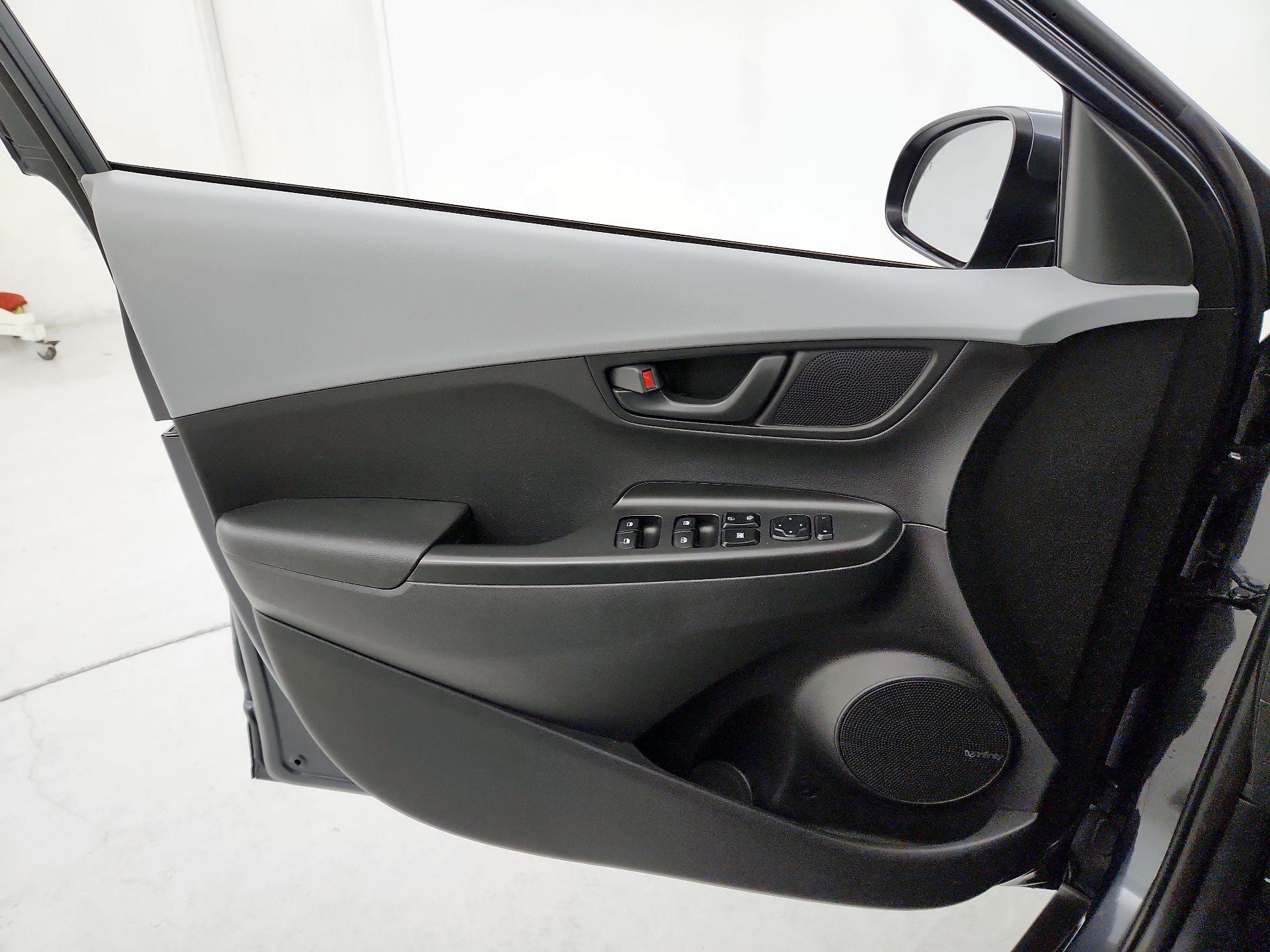 Thumbnail: 2021 Hyundai Kona - 12