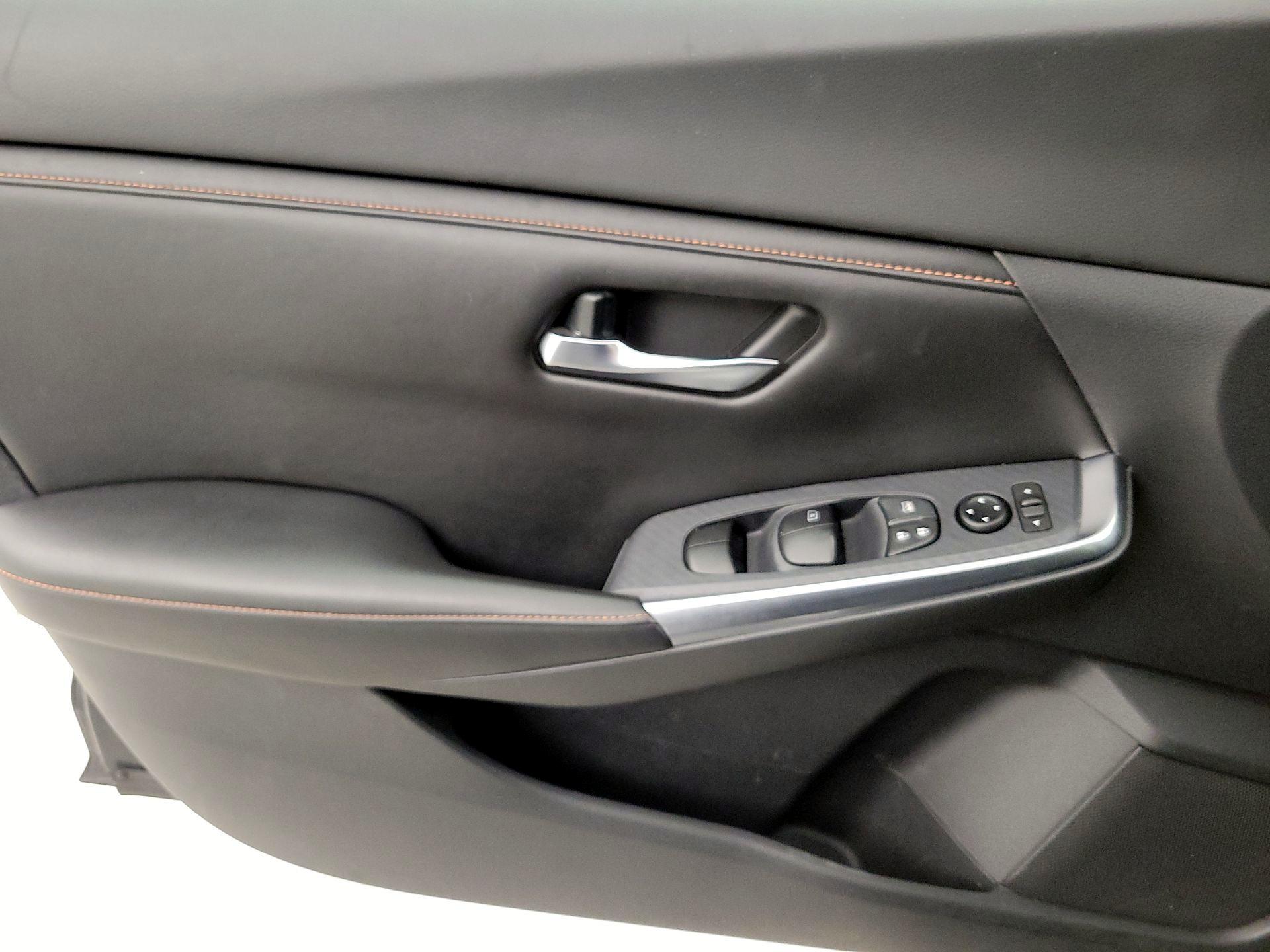 Thumbnail: 2020 Nissan Sentra - 12
