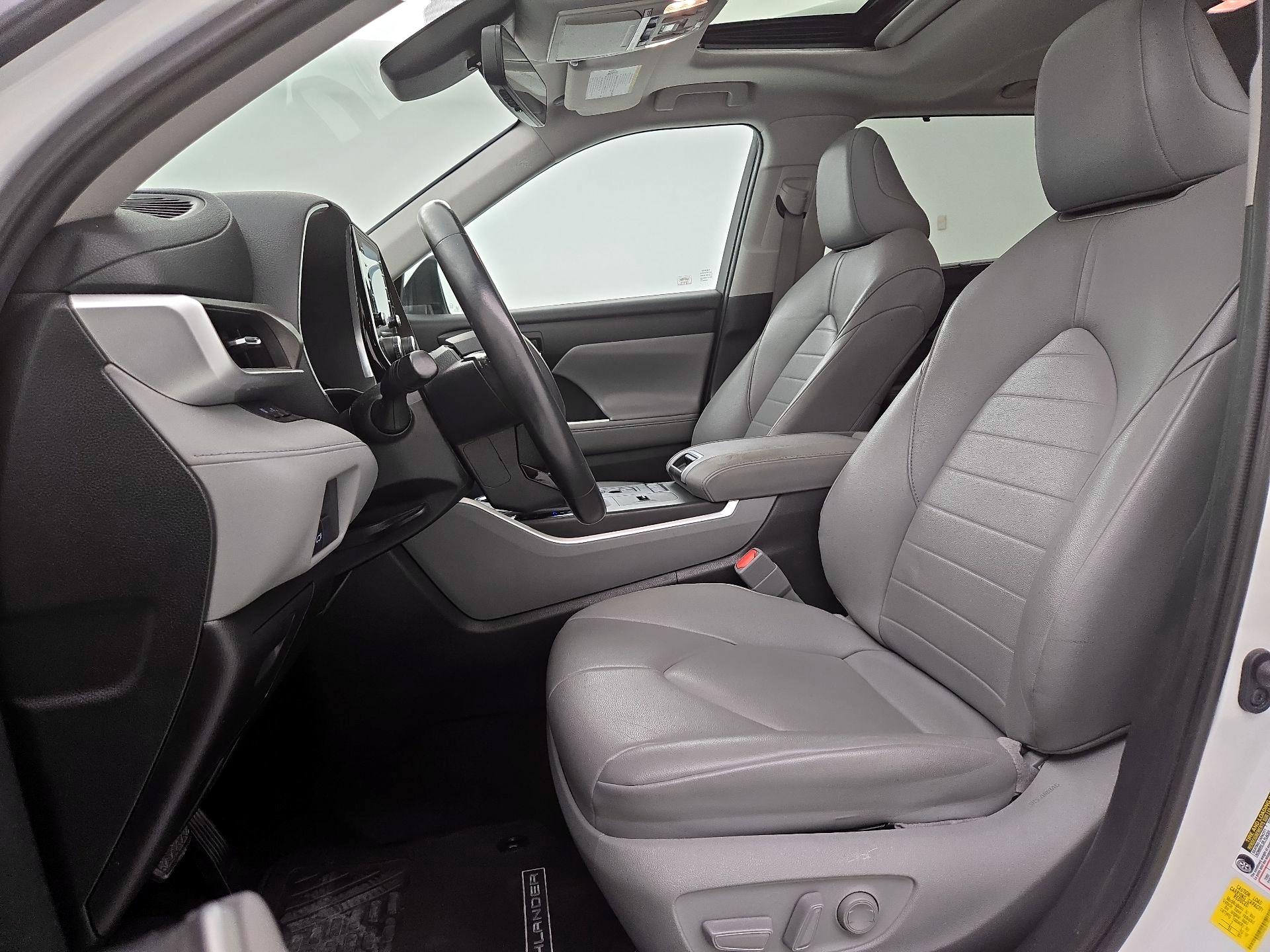 Thumbnail: 2020 Toyota Highlander - 11