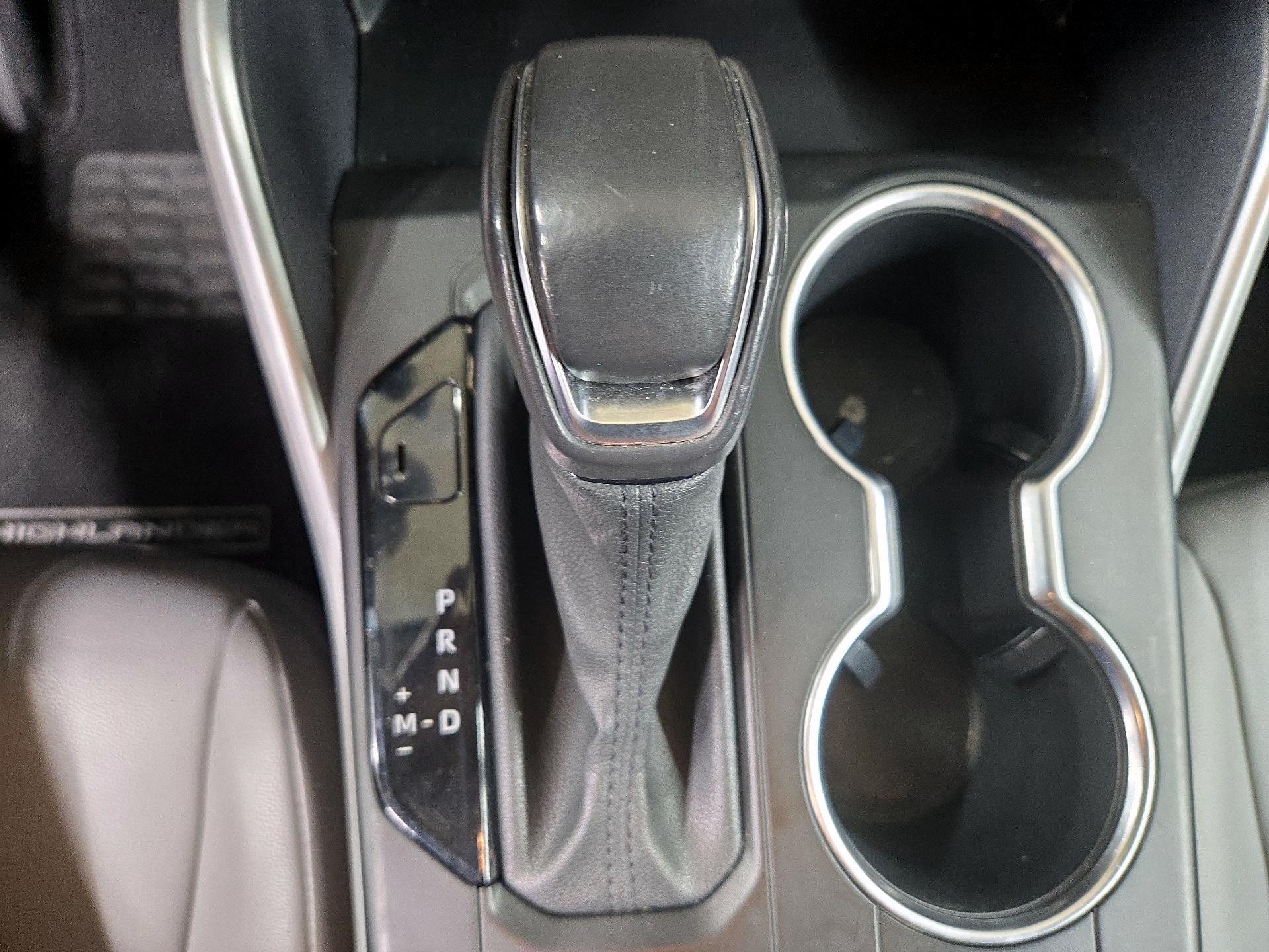 Thumbnail: 2020 Toyota Highlander - 18