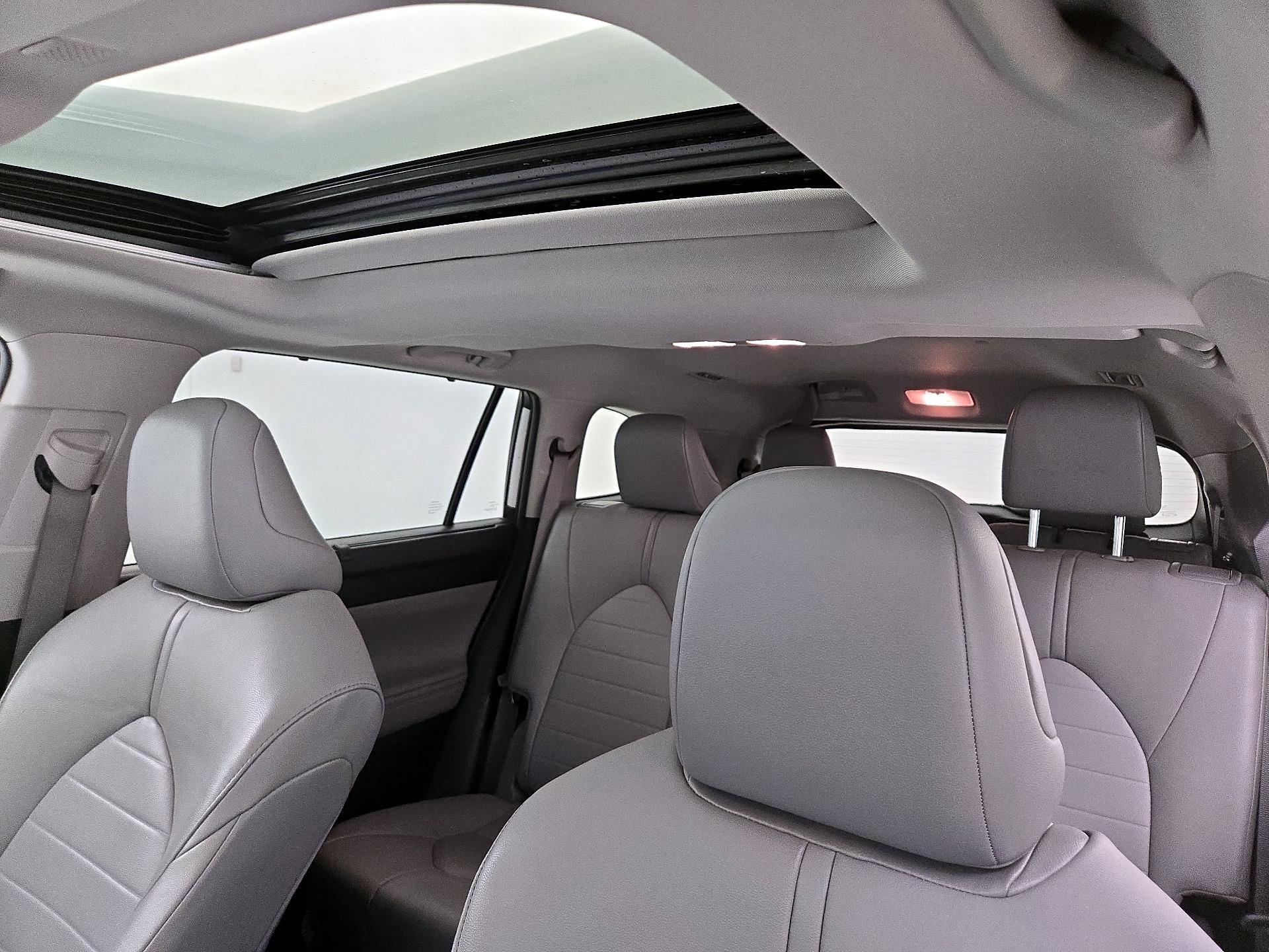 Thumbnail: 2020 Toyota Highlander - 20