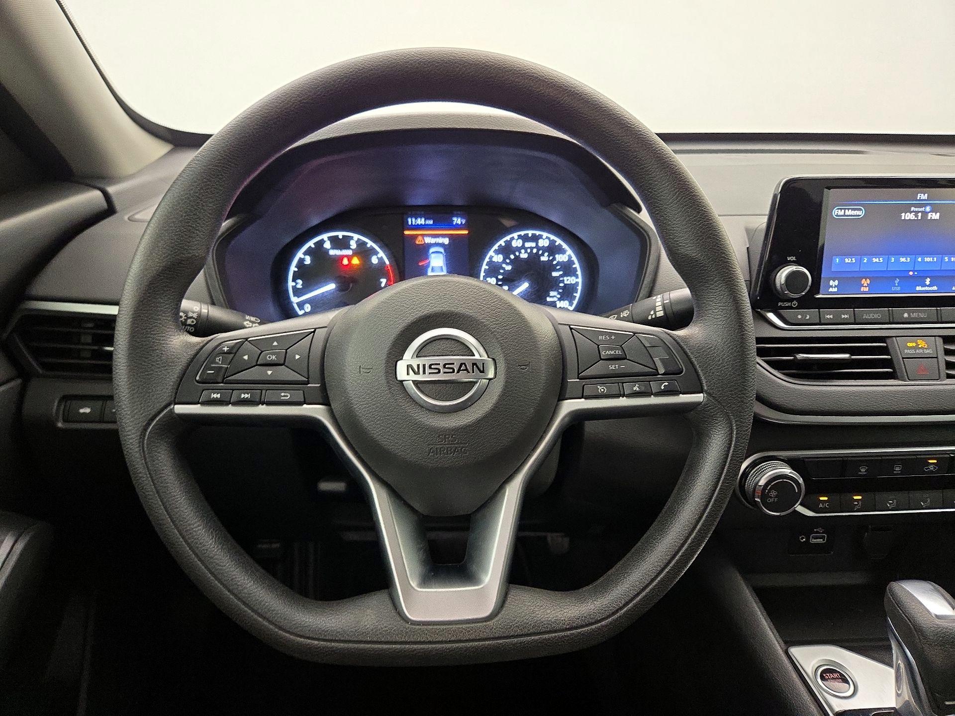 Thumbnail: 2021 Nissan Altima - 10