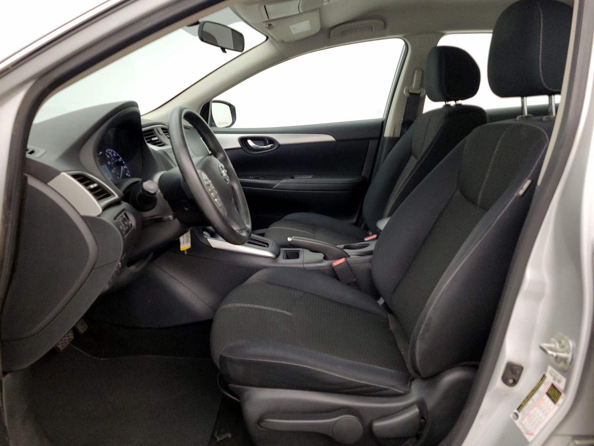 Thumbnail: 2017 Nissan Sentra - 11