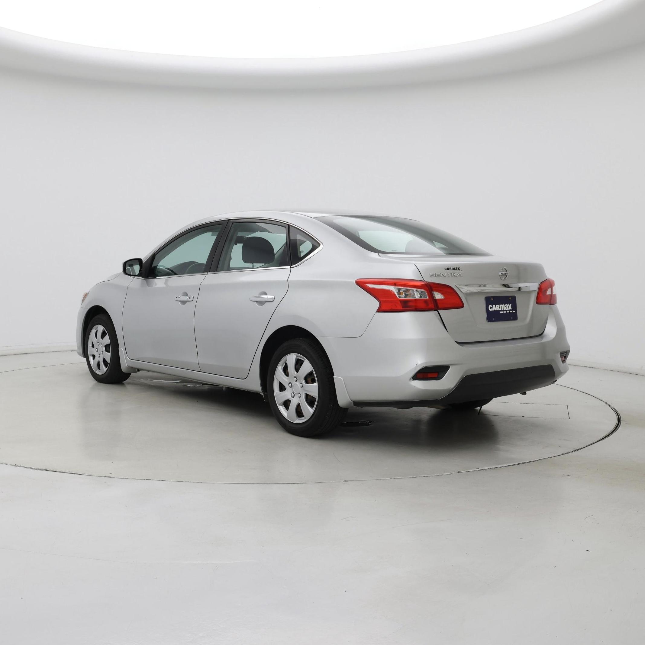 Thumbnail: 2017 Nissan Sentra - 2
