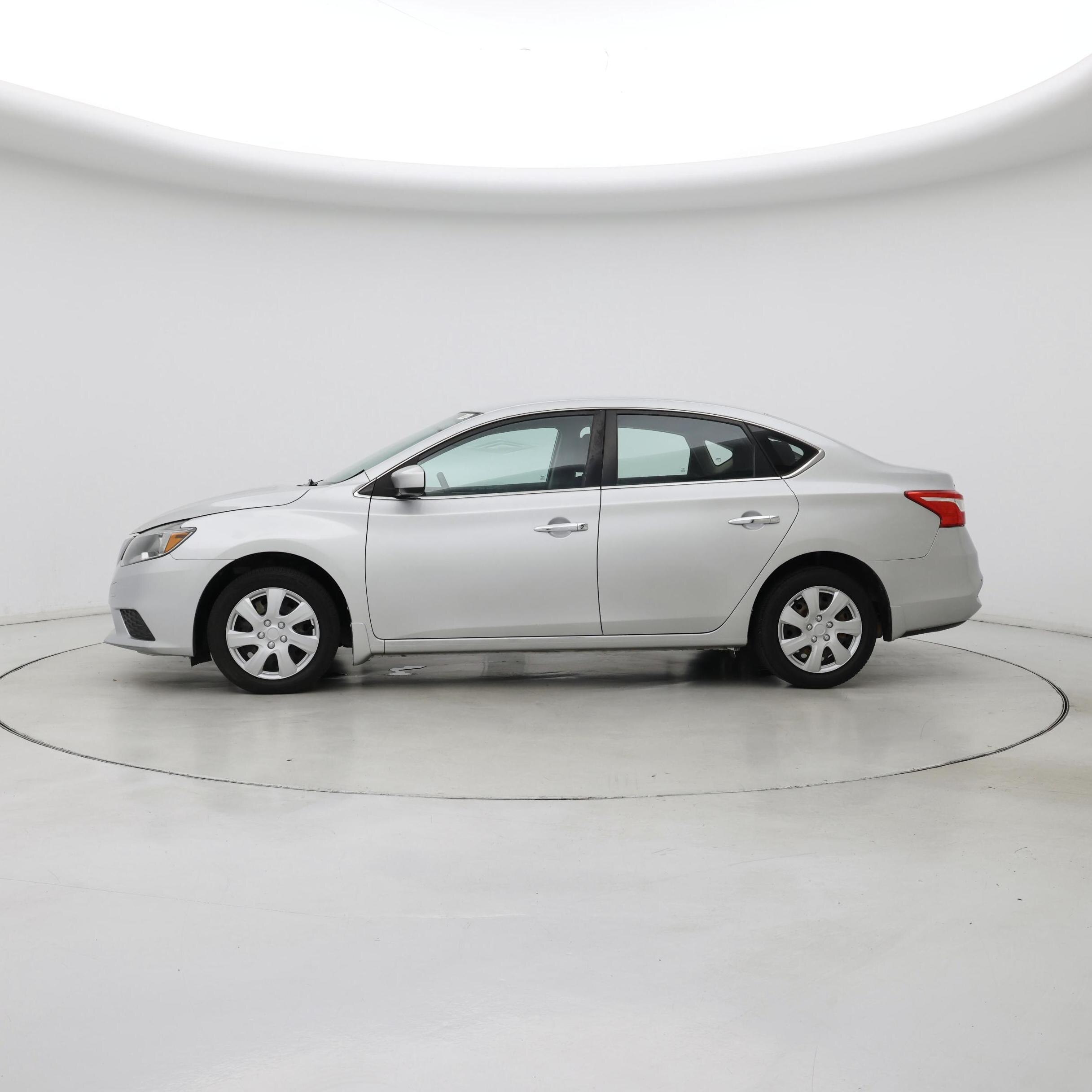 Thumbnail: 2017 Nissan Sentra - 3