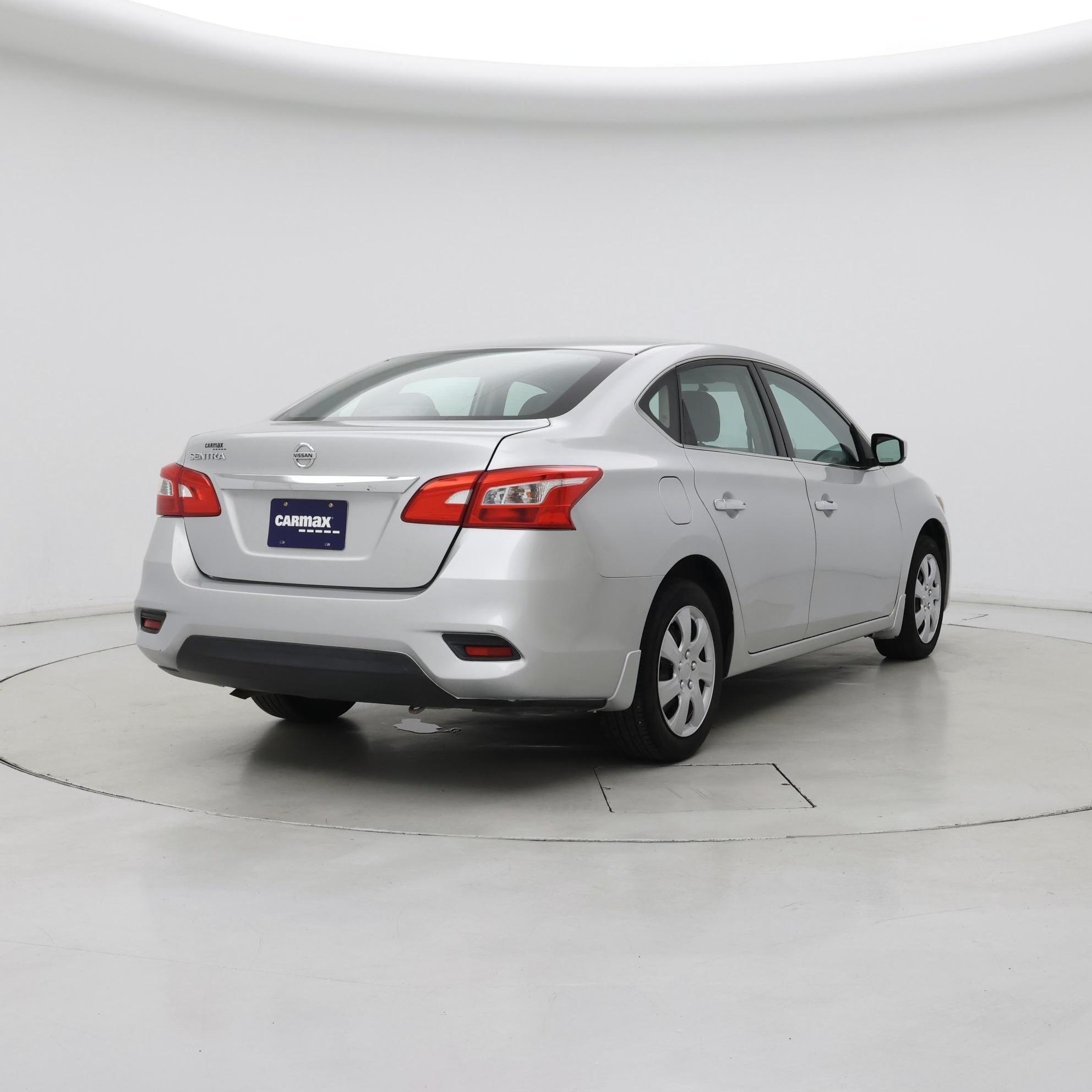 Thumbnail: 2017 Nissan Sentra - 8