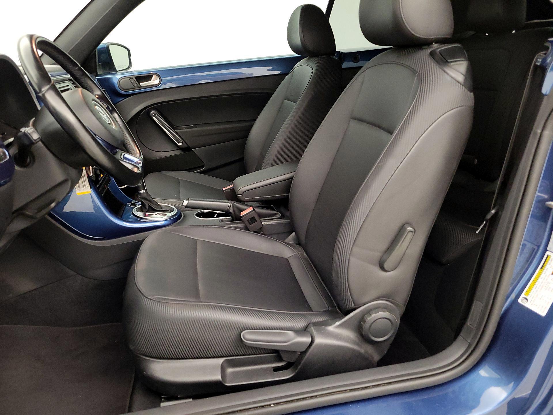 Thumbnail: 2018 Volkswagen Beetle - 11