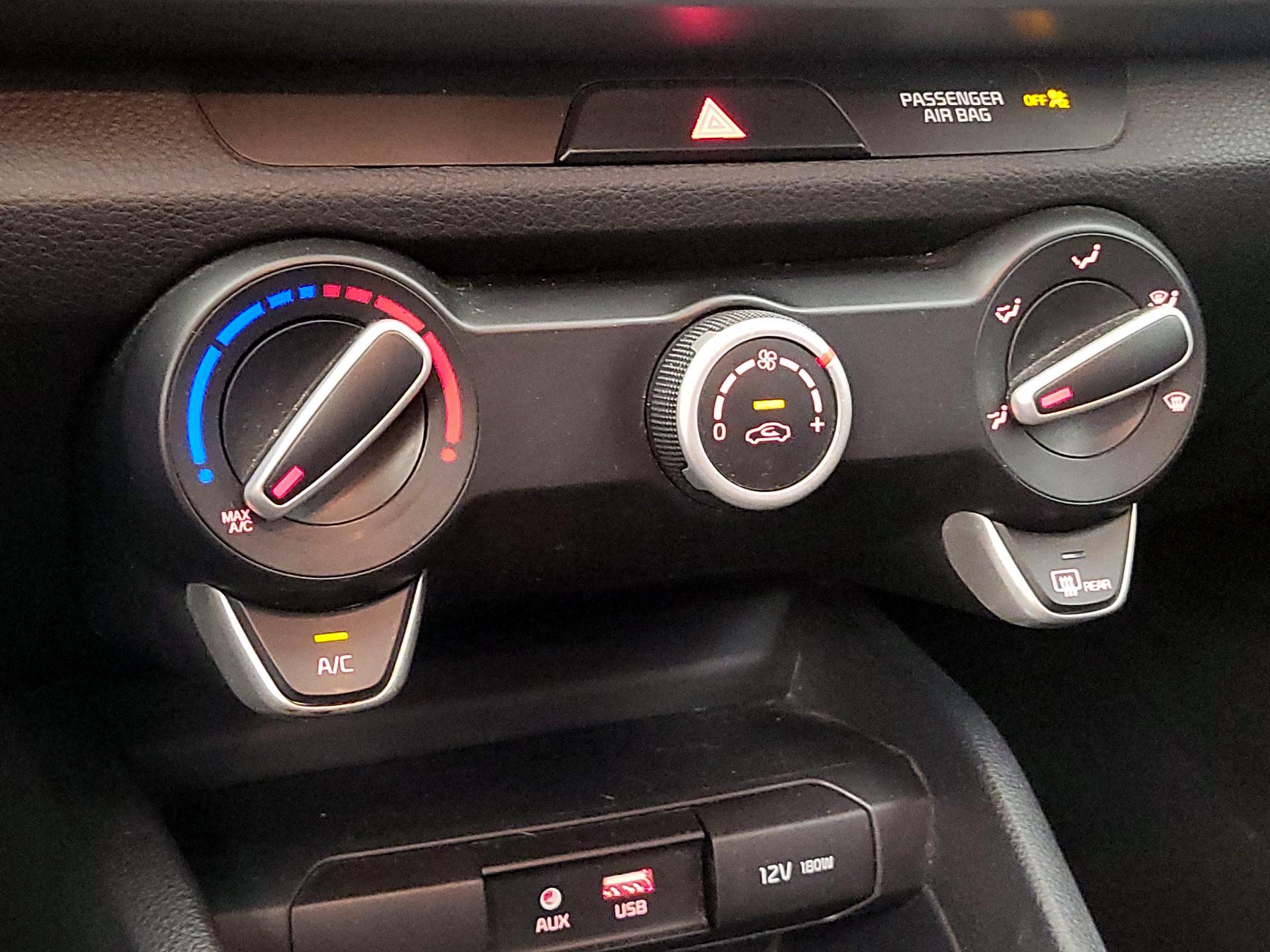 Thumbnail: 2020 Kia Rio5 - 16