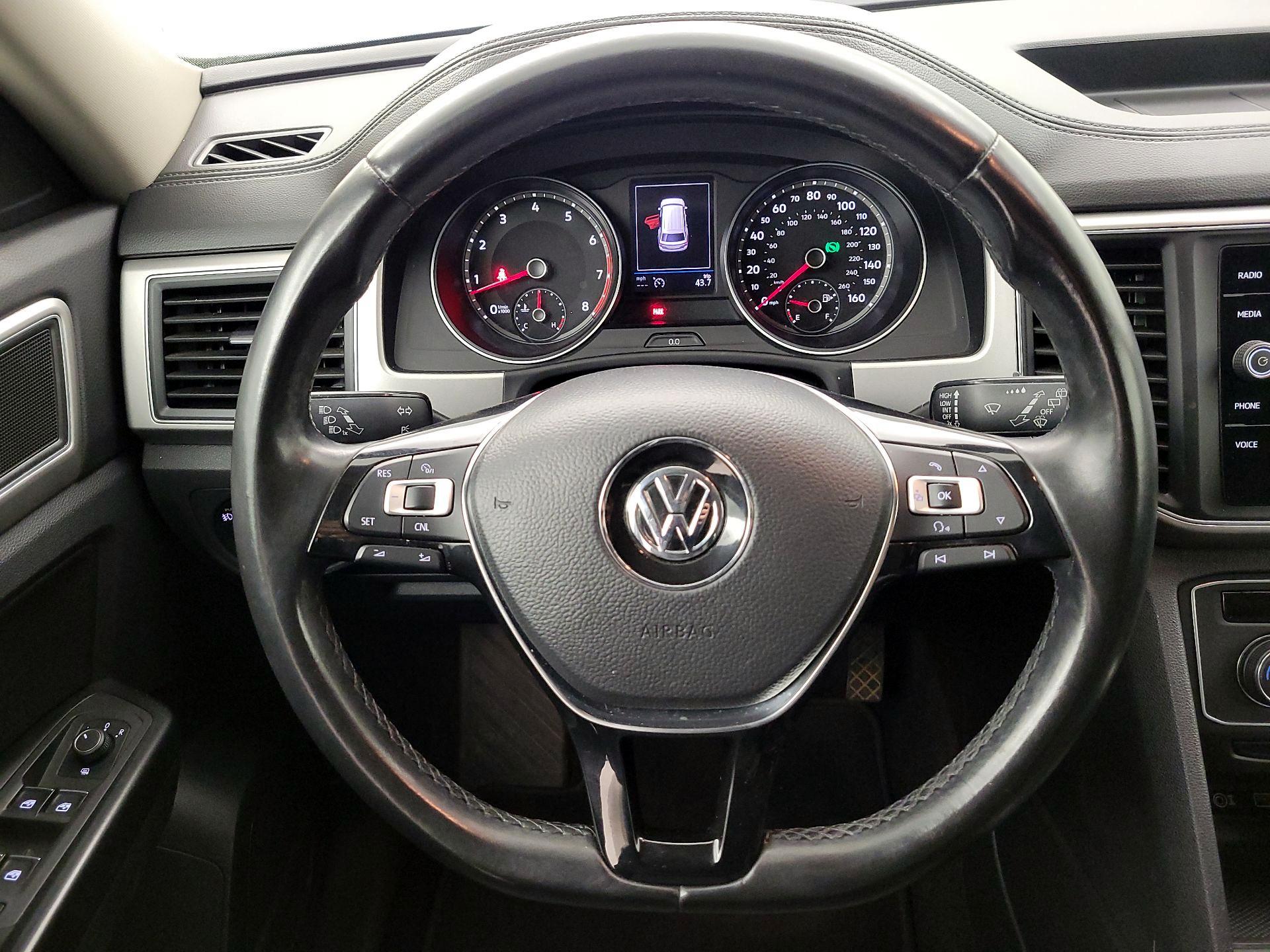 Thumbnail: 2018 Volkswagen Atlas - 10