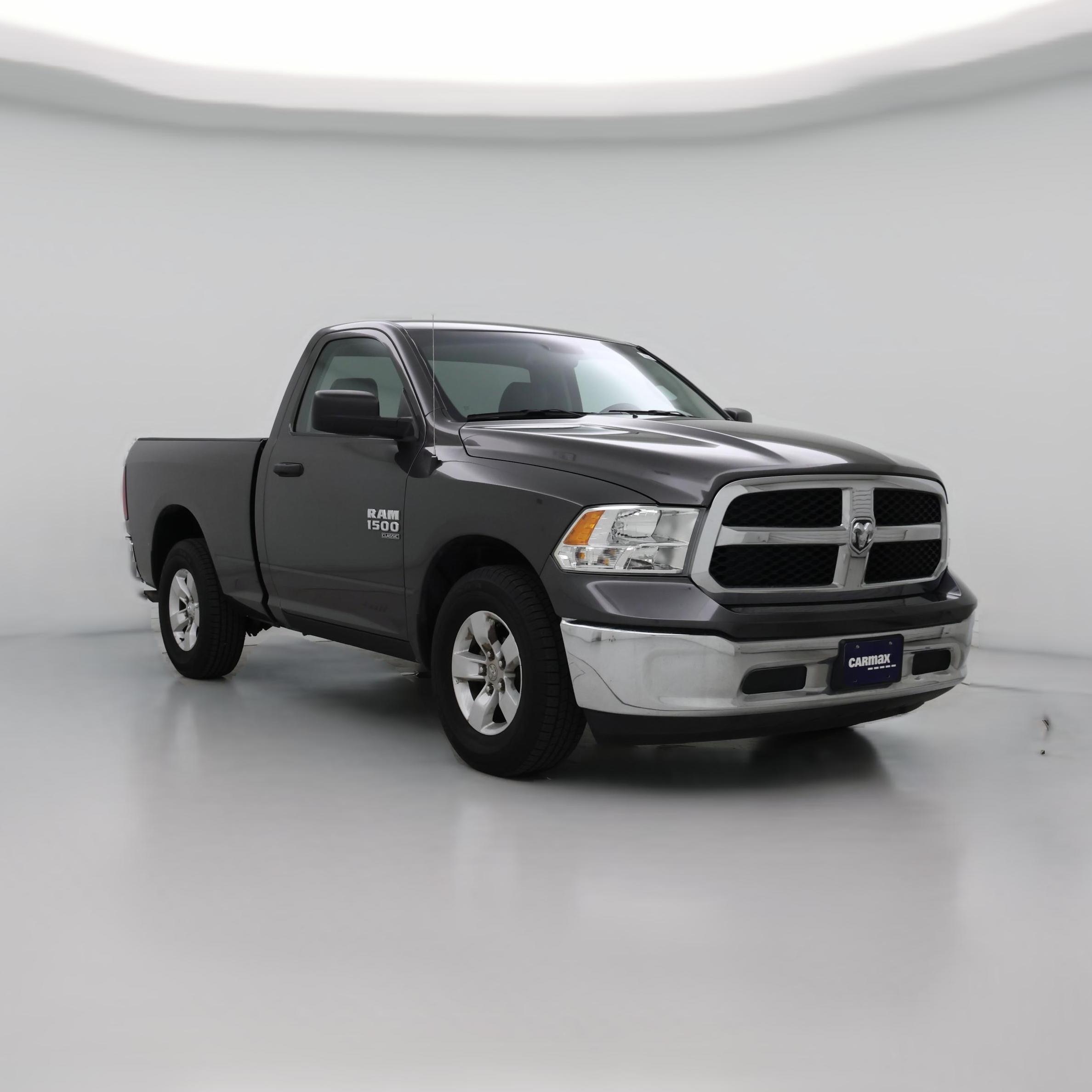 Thumbnail: 2019 RAM 1500 Classic - 1