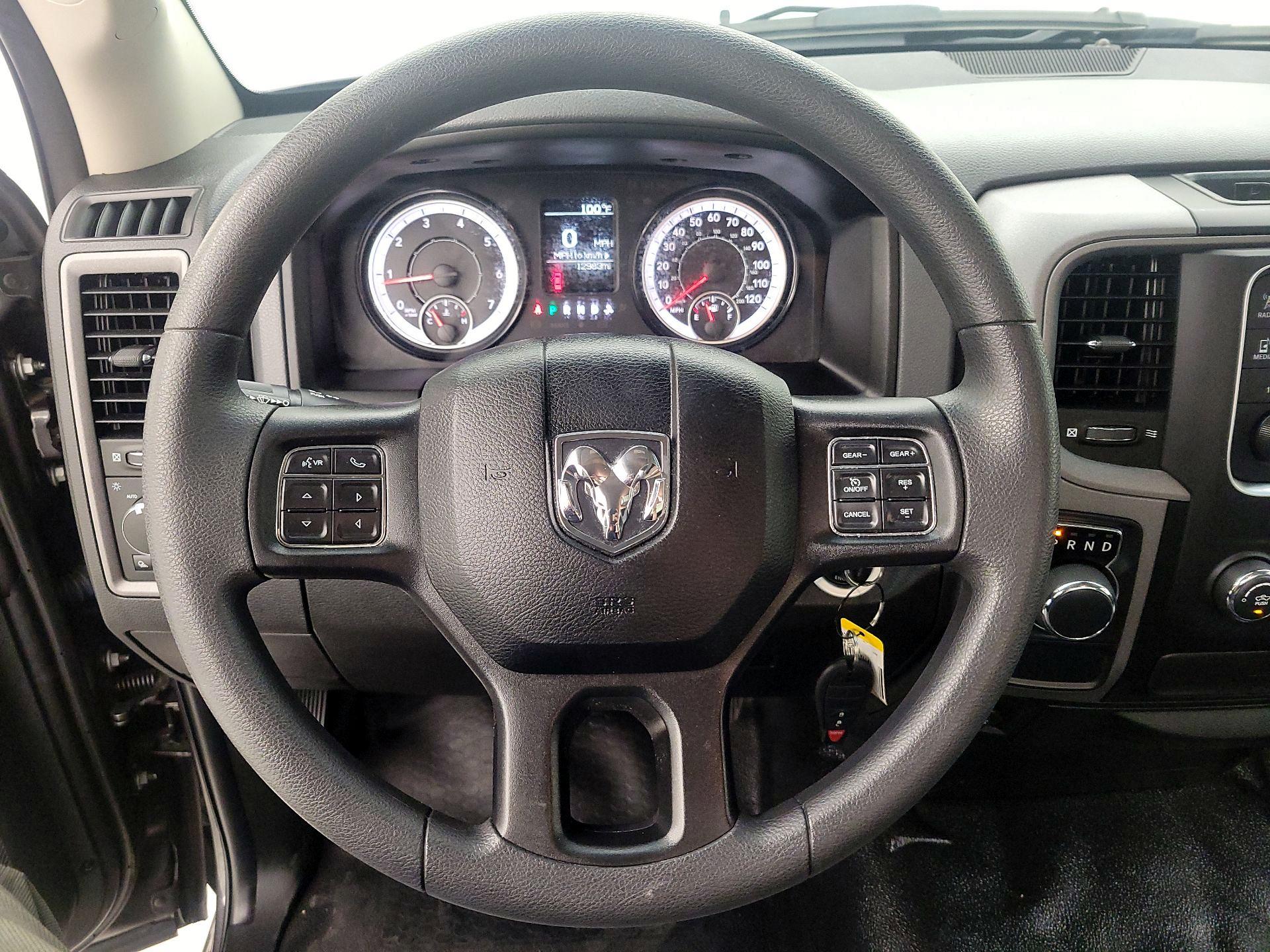 Thumbnail: 2019 RAM 1500 Classic - 10