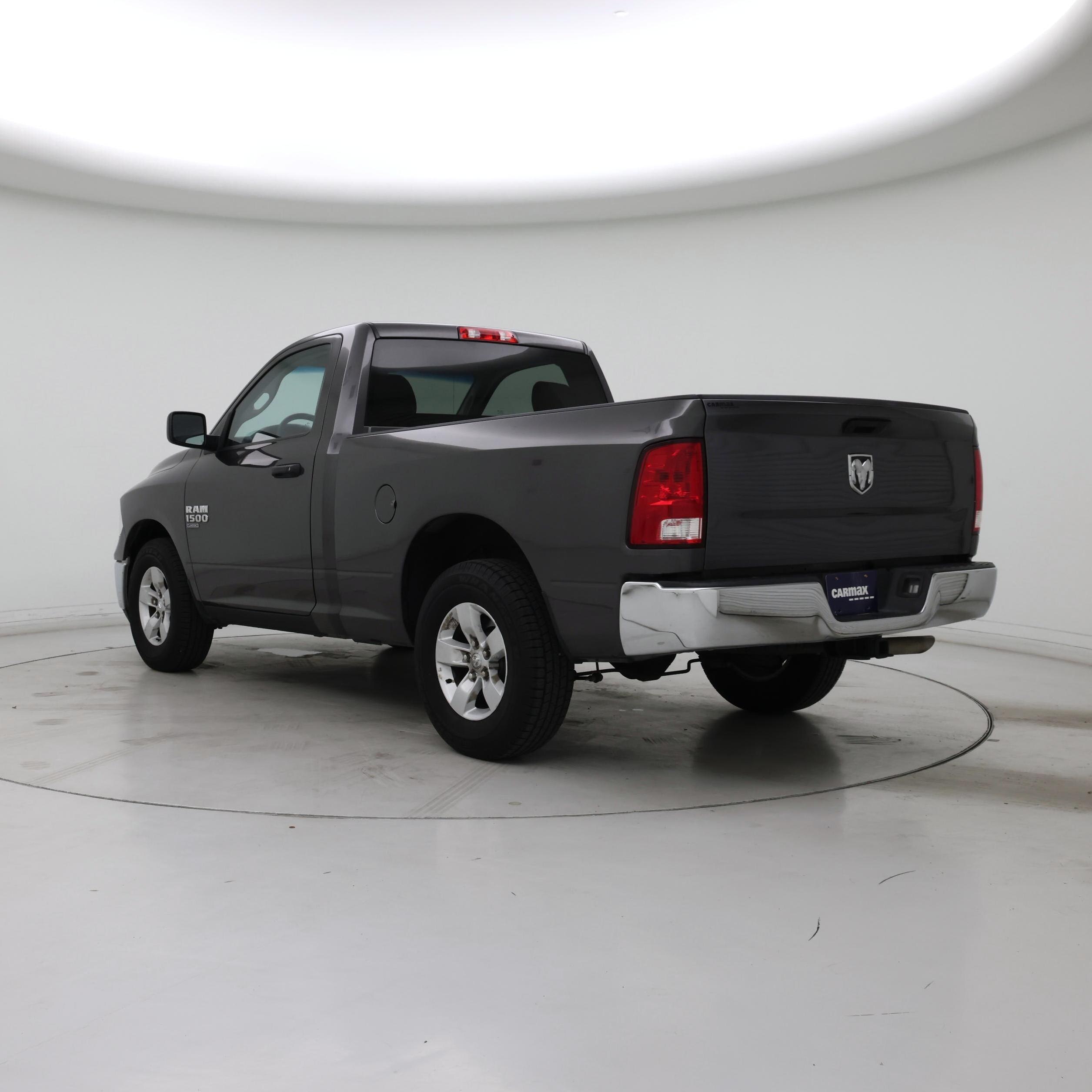 Thumbnail: 2019 RAM 1500 Classic - 2