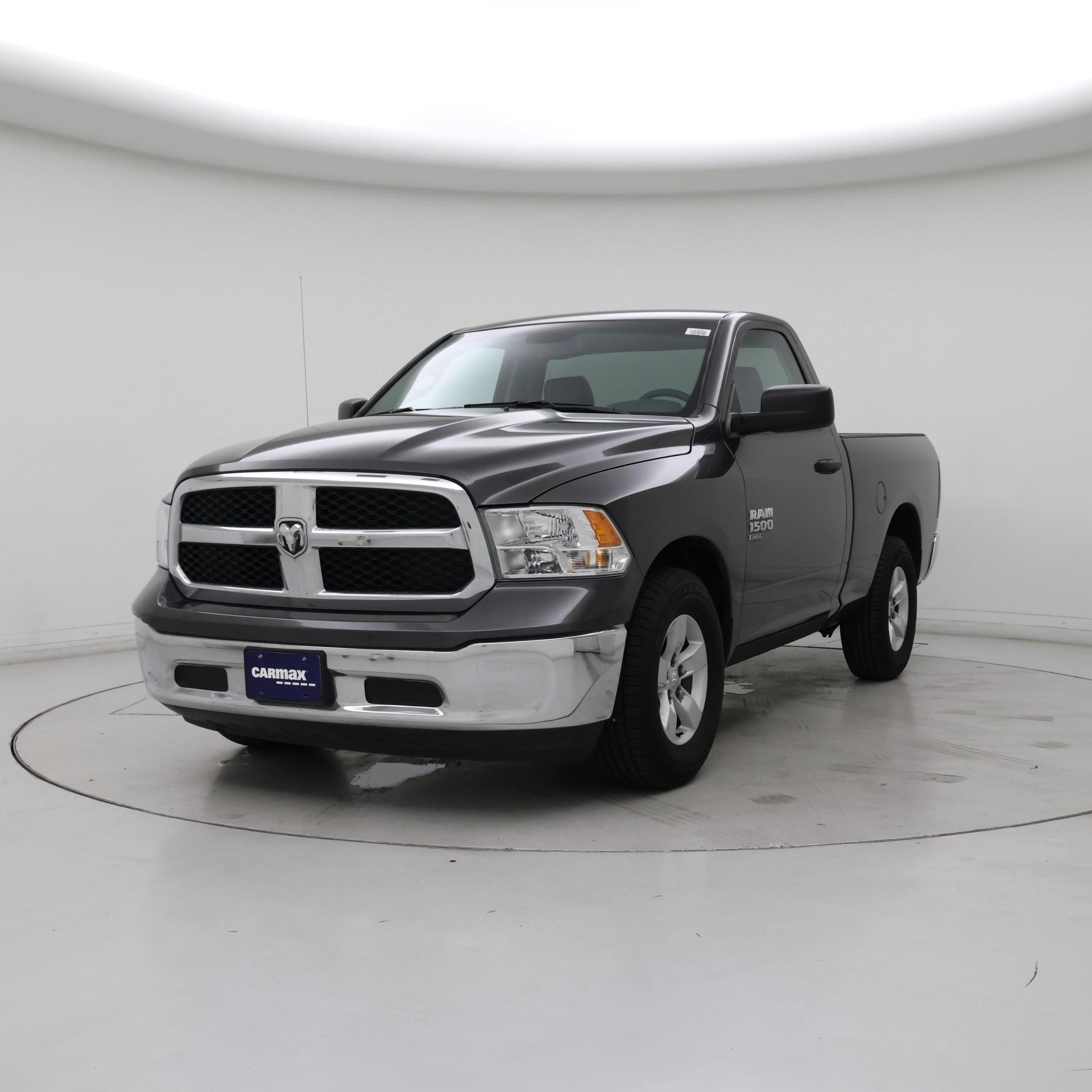 Thumbnail: 2019 RAM 1500 Classic - 4