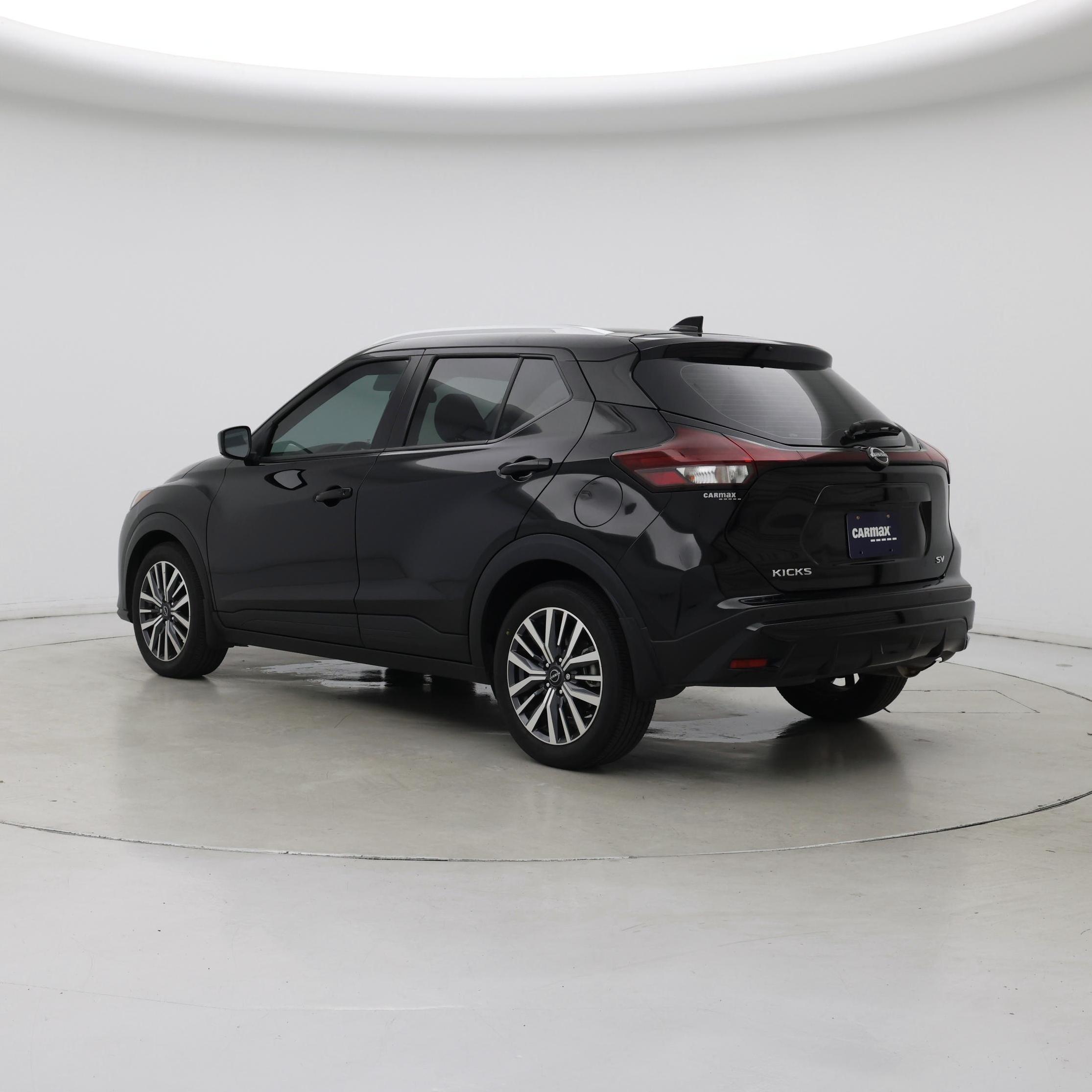 Thumbnail: 2023 Nissan Kicks - 2