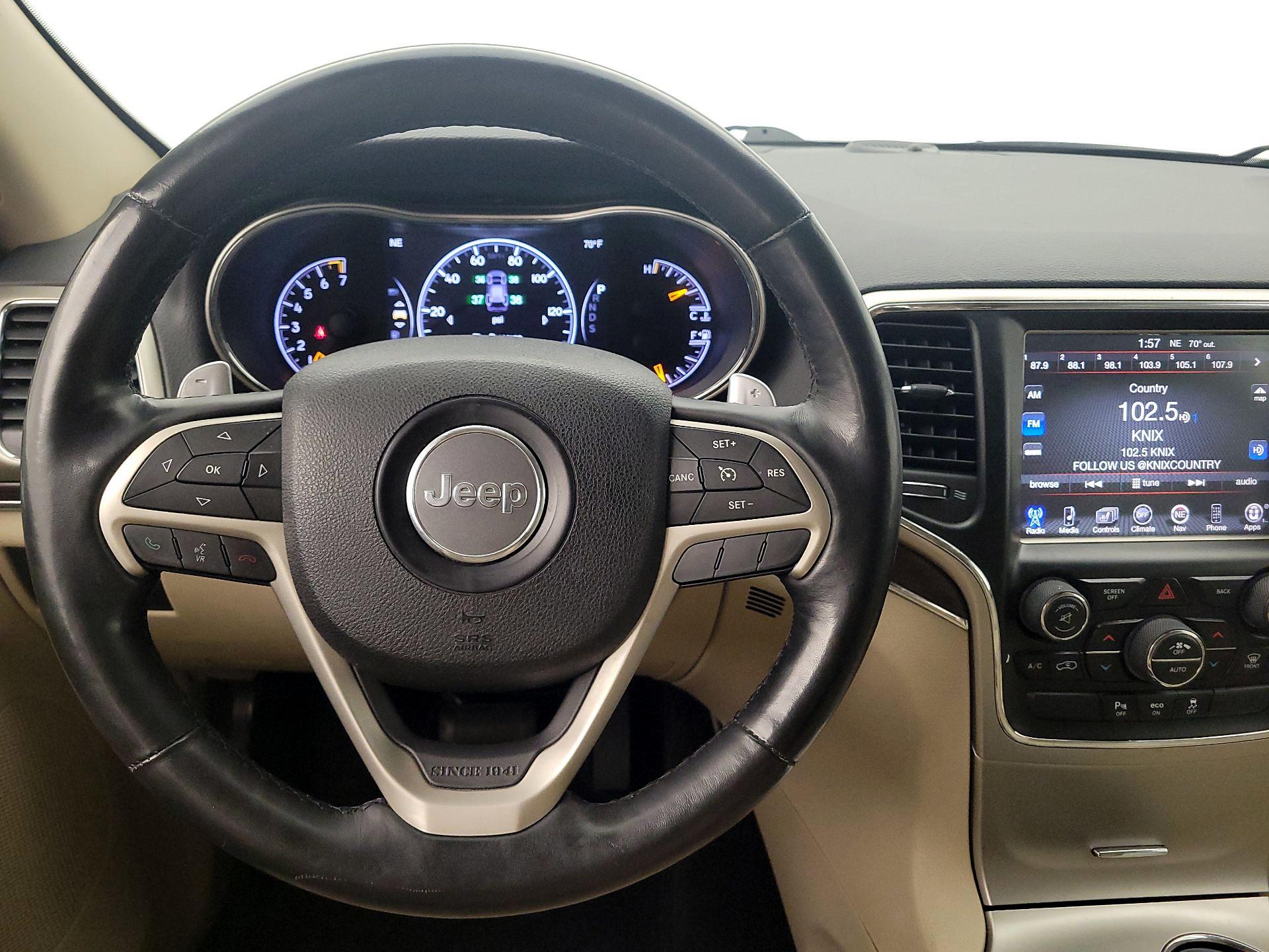 Thumbnail: 2015 Jeep Grand Cherokee - 10
