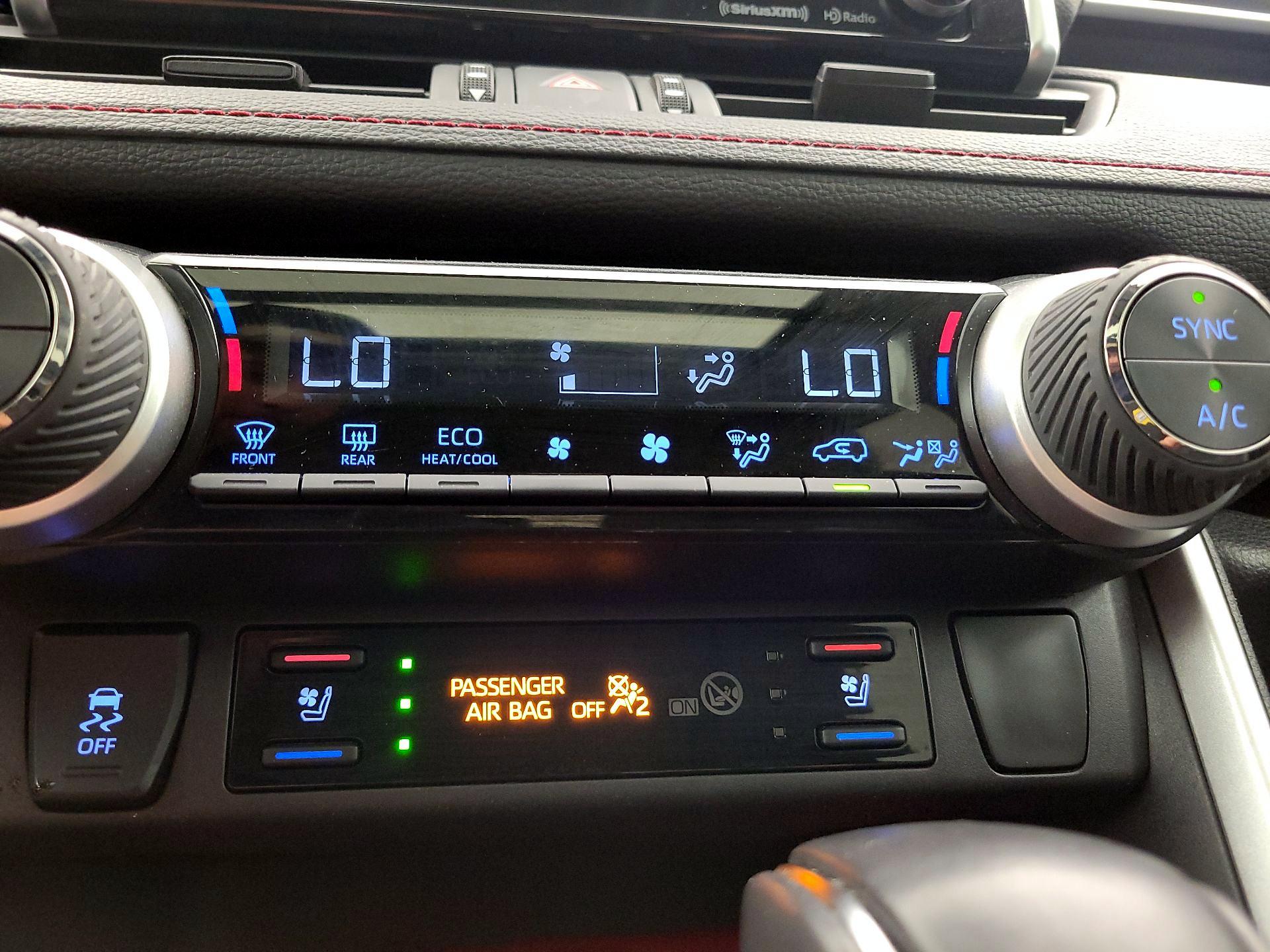 Thumbnail: 2021 Toyota RAV4 - 17