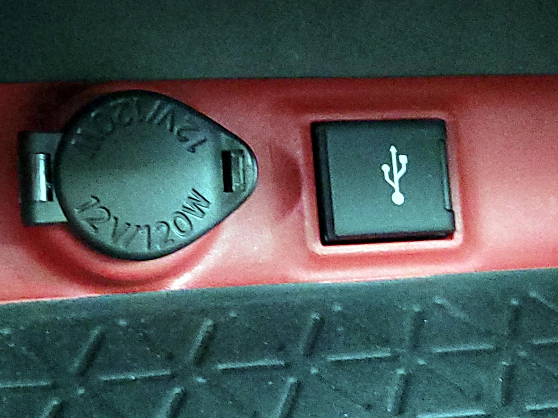 Thumbnail: 2021 Toyota RAV4 - 19