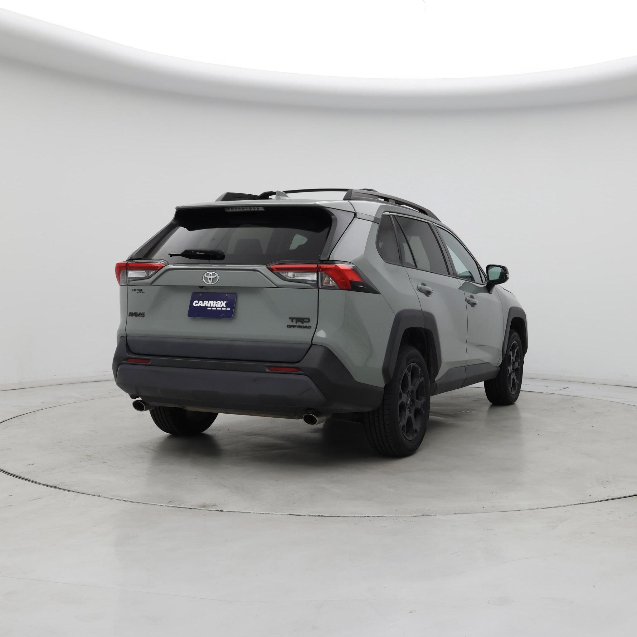 Thumbnail: 2021 Toyota RAV4 - 8