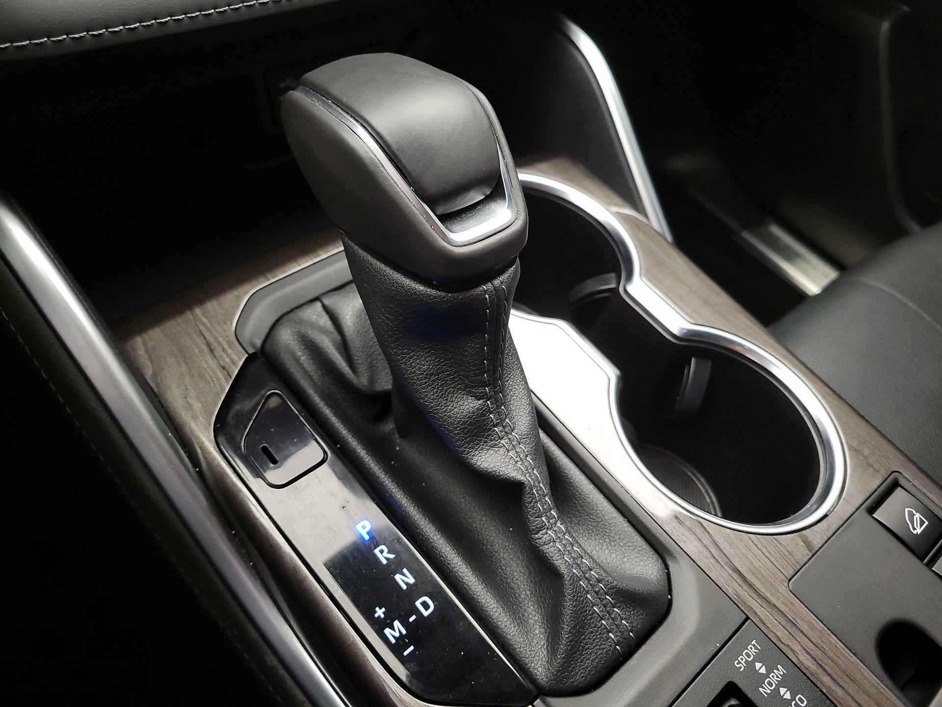 Thumbnail: 2024 Toyota Highlander - 17