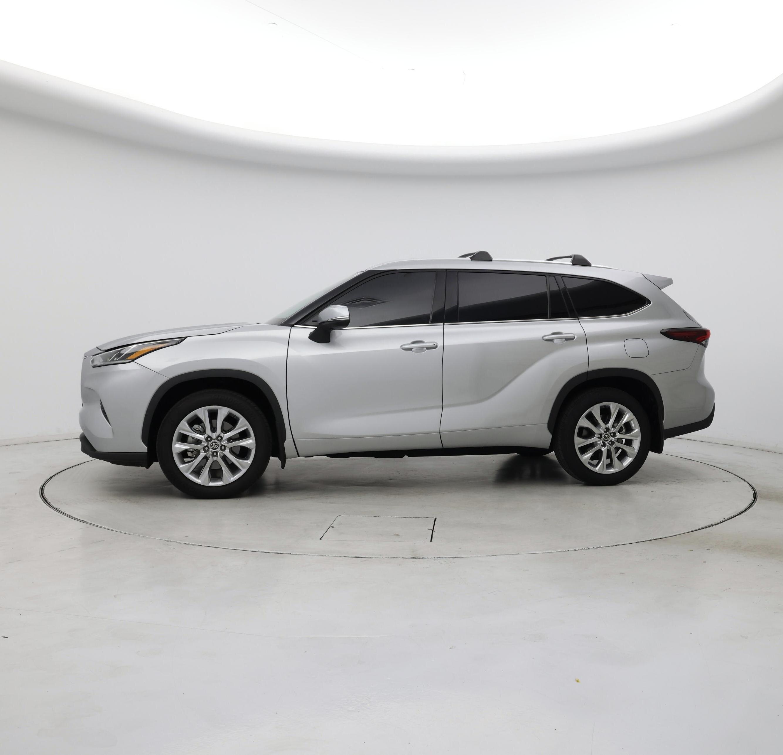 Thumbnail: 2024 Toyota Highlander - 3