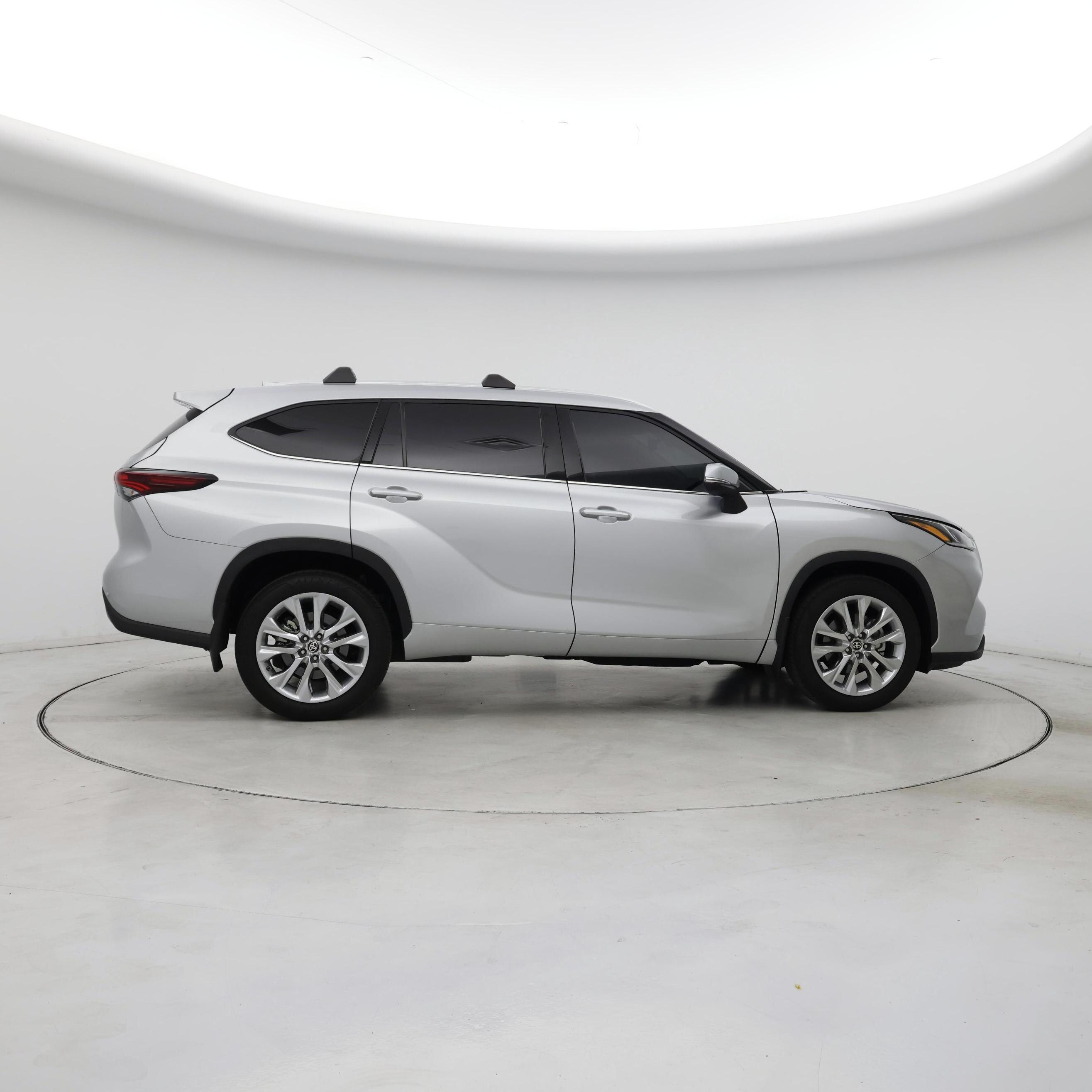 Thumbnail: 2024 Toyota Highlander - 7