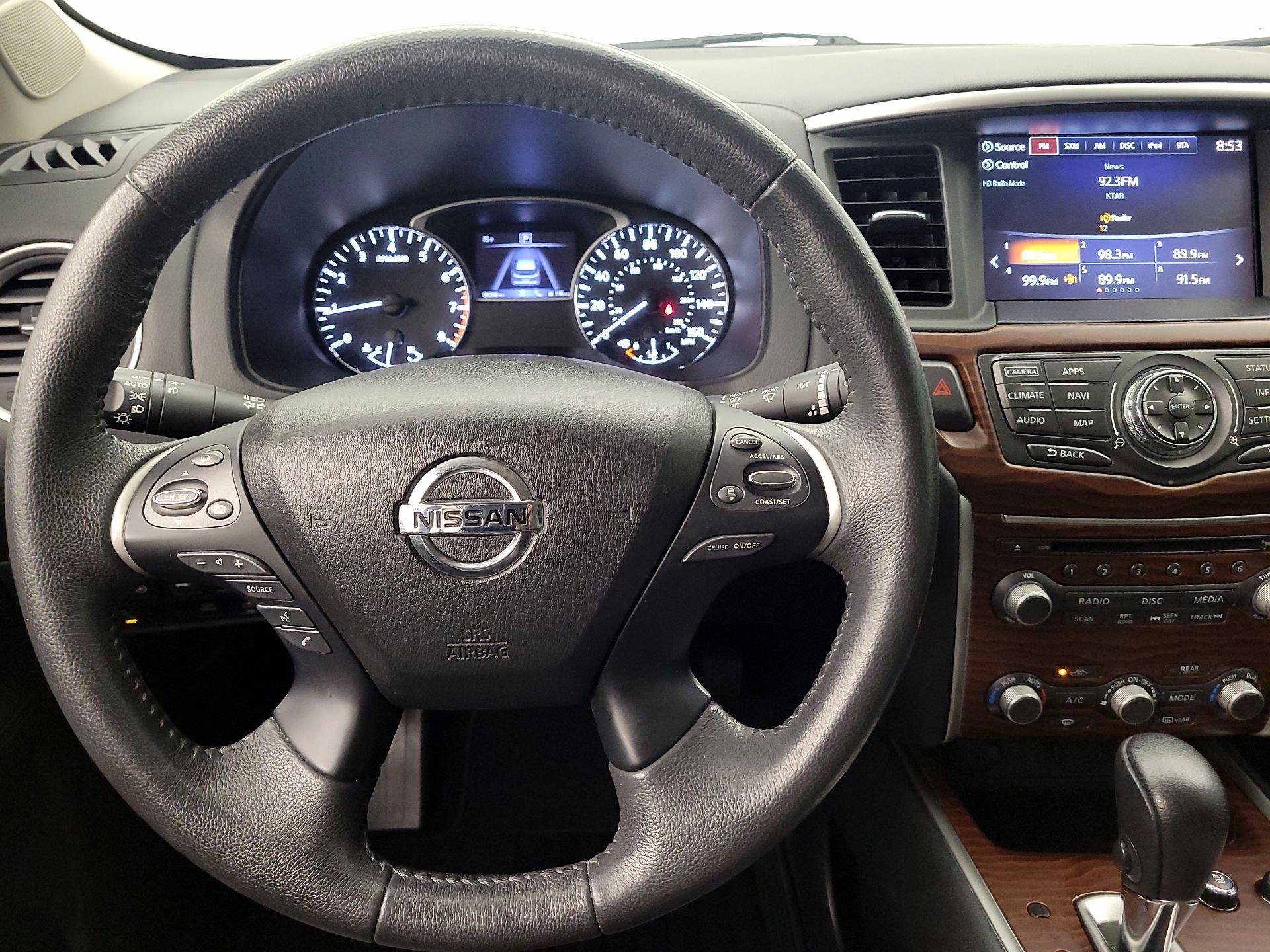 Thumbnail: 2017 Nissan Pathfinder - 10