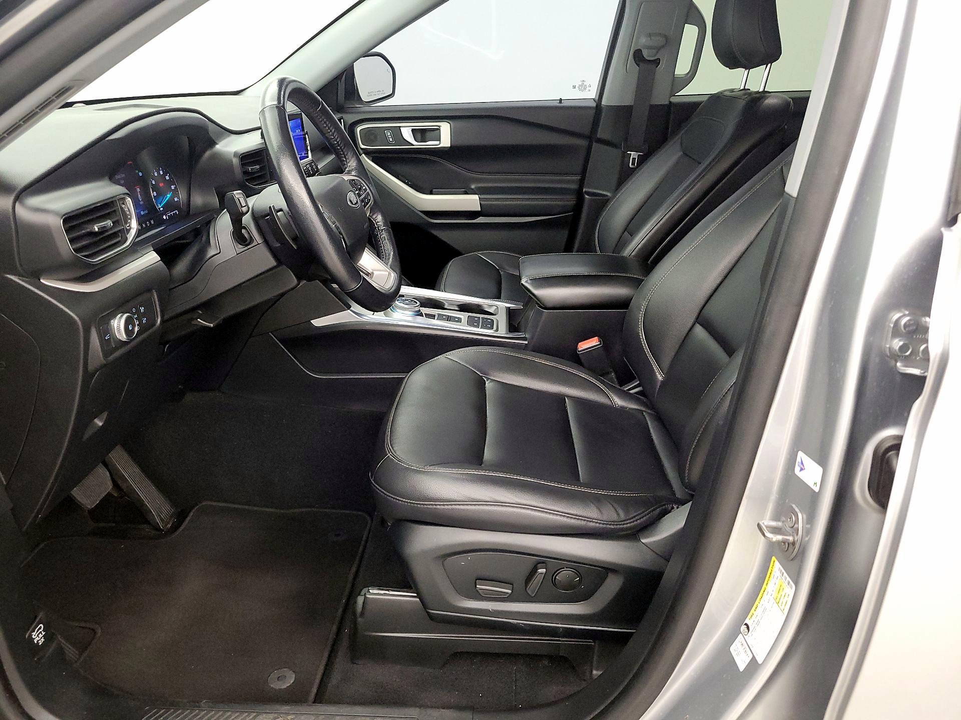 Thumbnail: 2020 Ford Explorer - 11