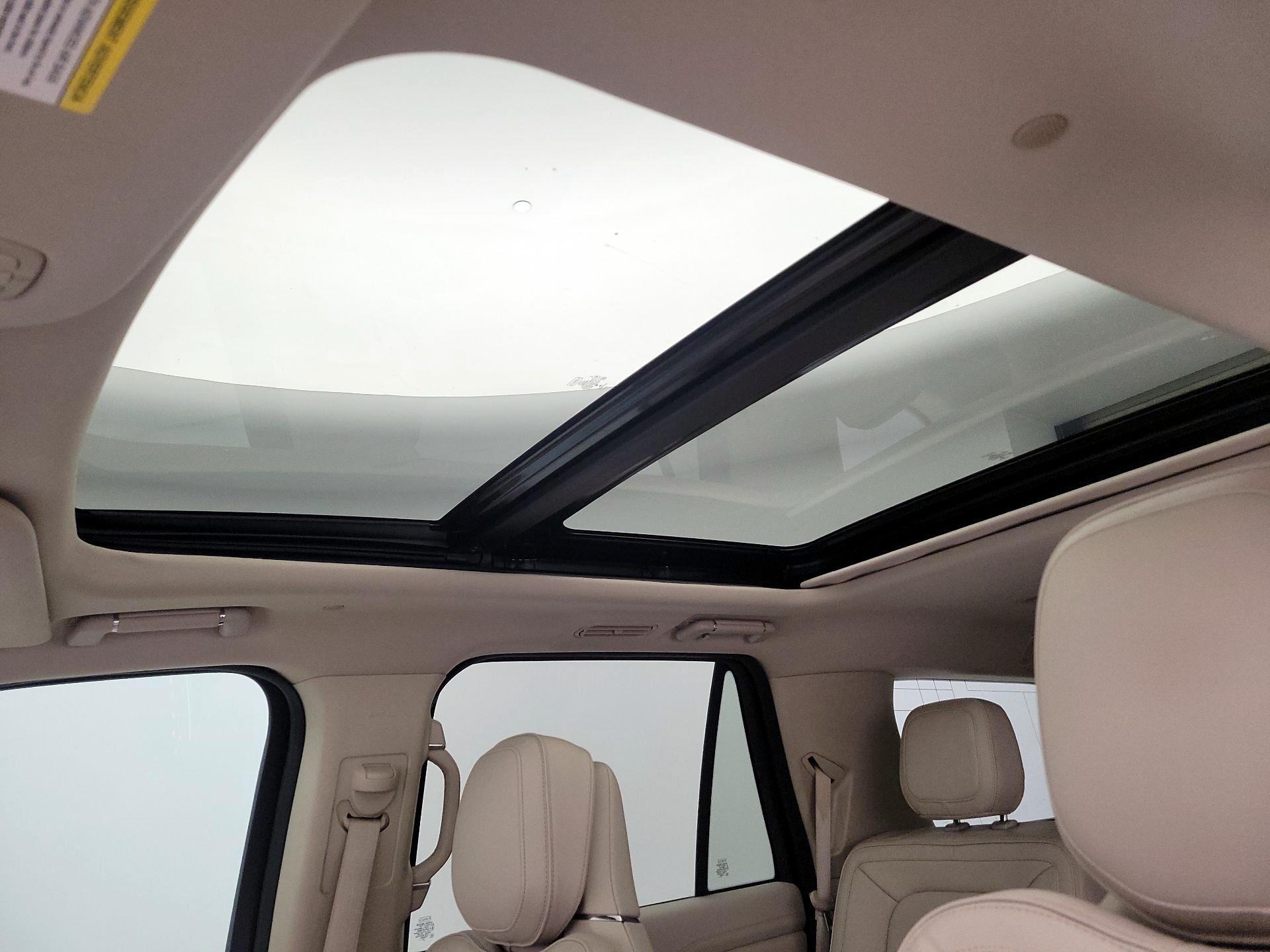Thumbnail: 2019 Lincoln Navigator - 20