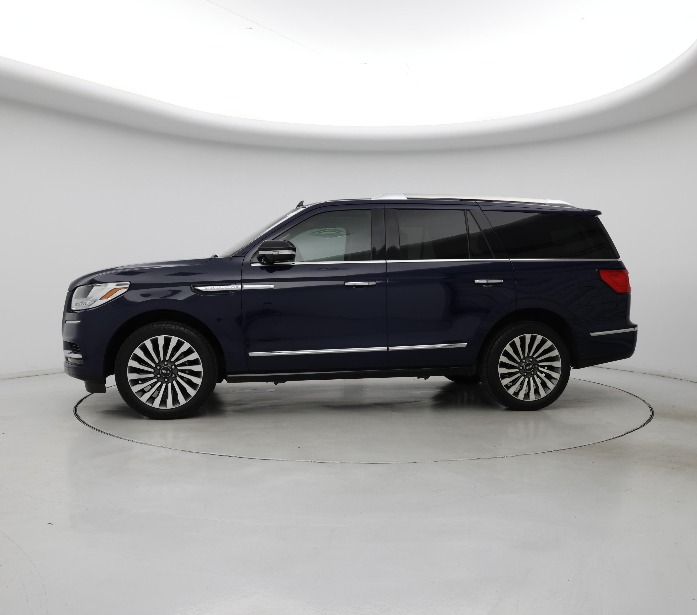 Thumbnail: 2019 Lincoln Navigator - 3