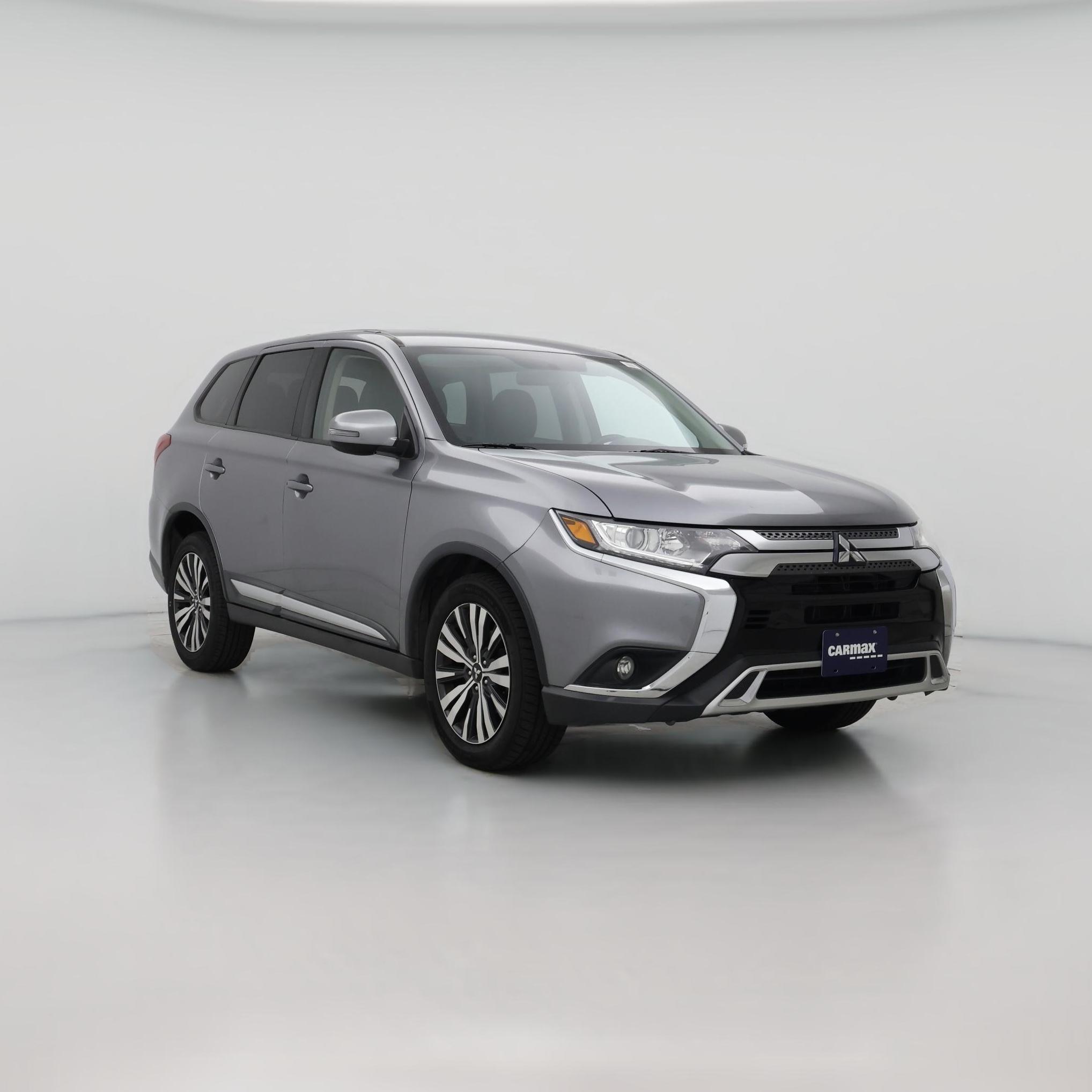Thumbnail: 2019 Mitsubishi Outlander - 1