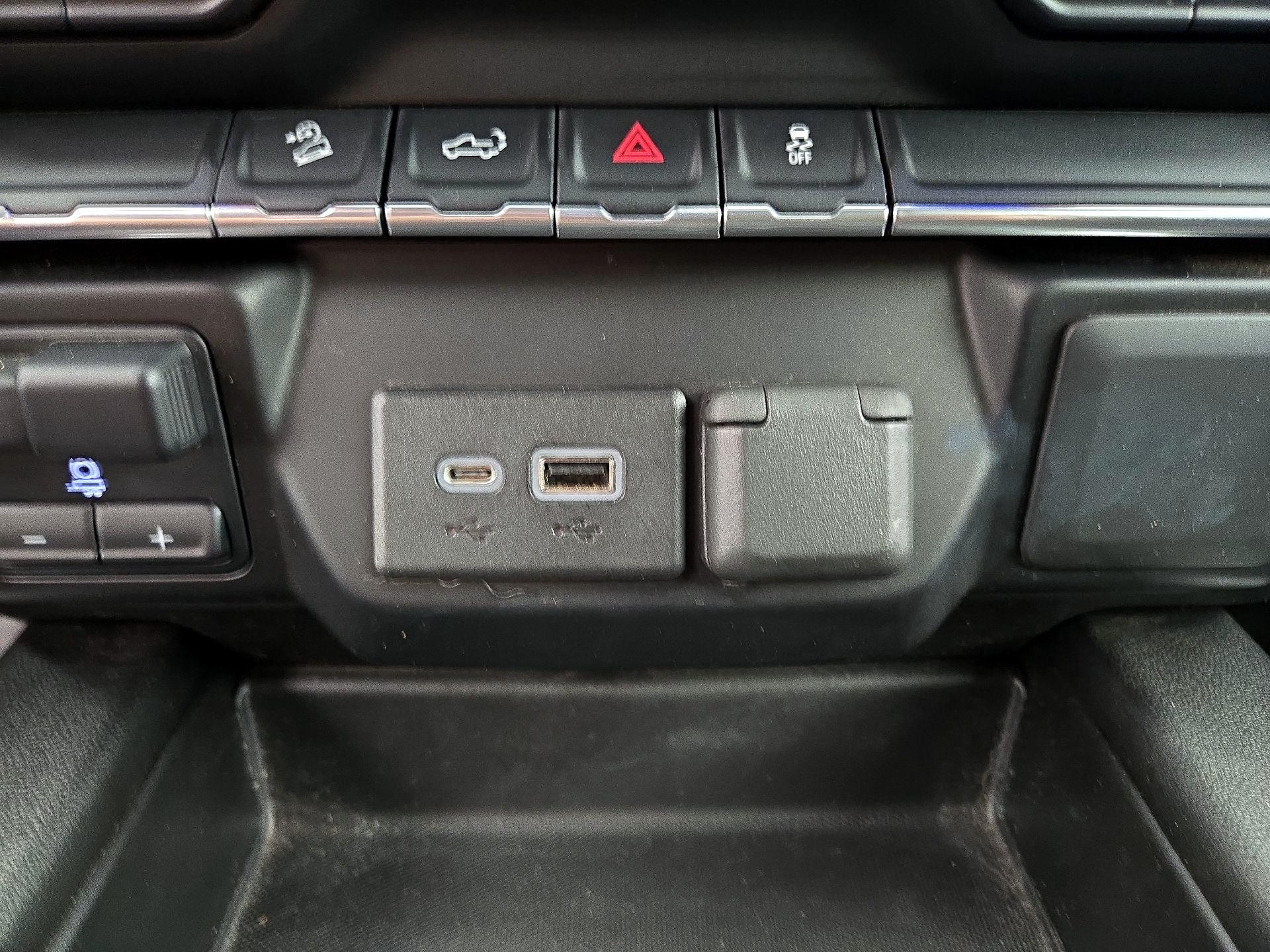 Thumbnail: 2021 Chevrolet Silverado 1500 - 18