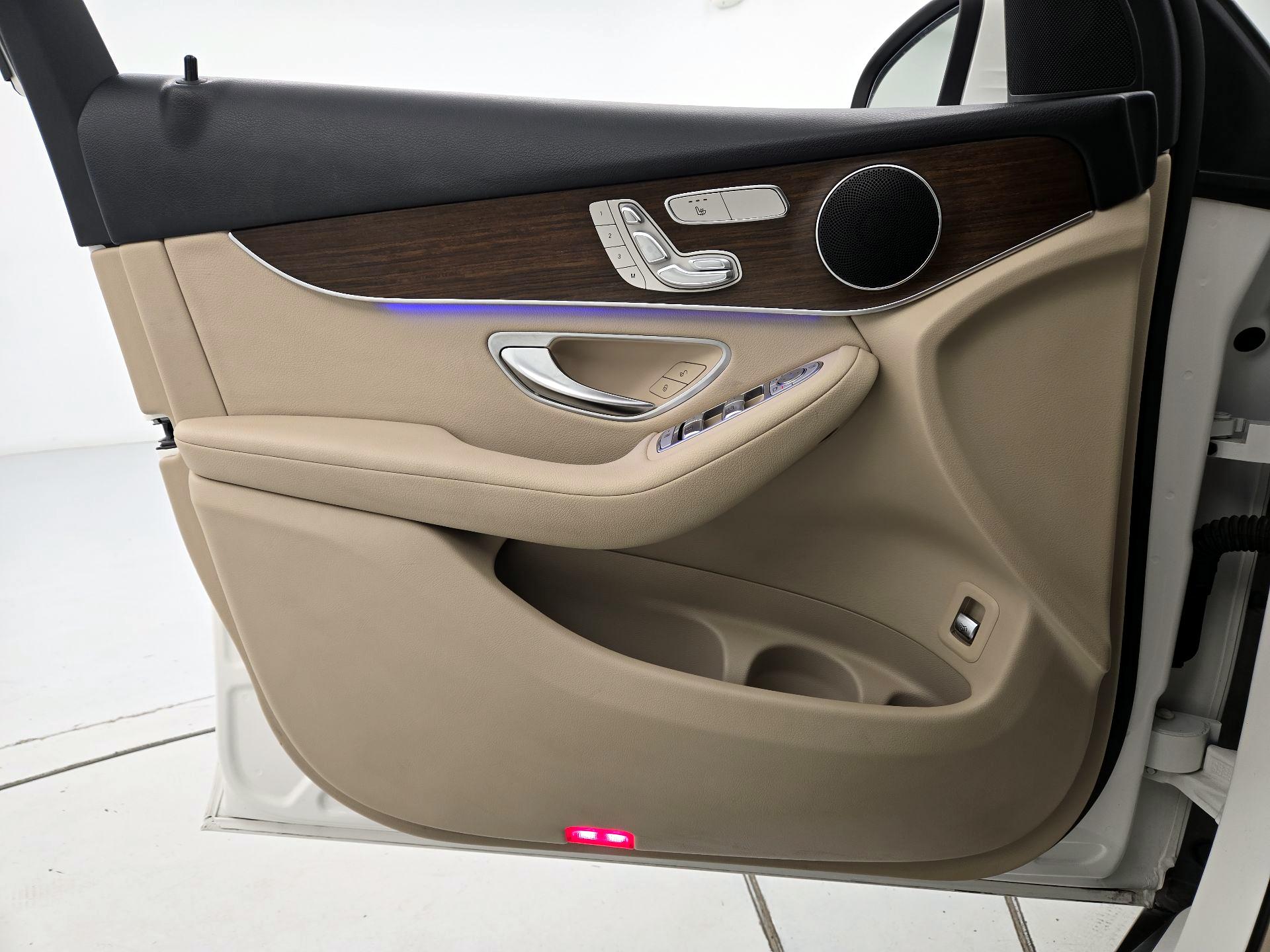 Thumbnail: 2021 Mercedes-Benz GLC - 12