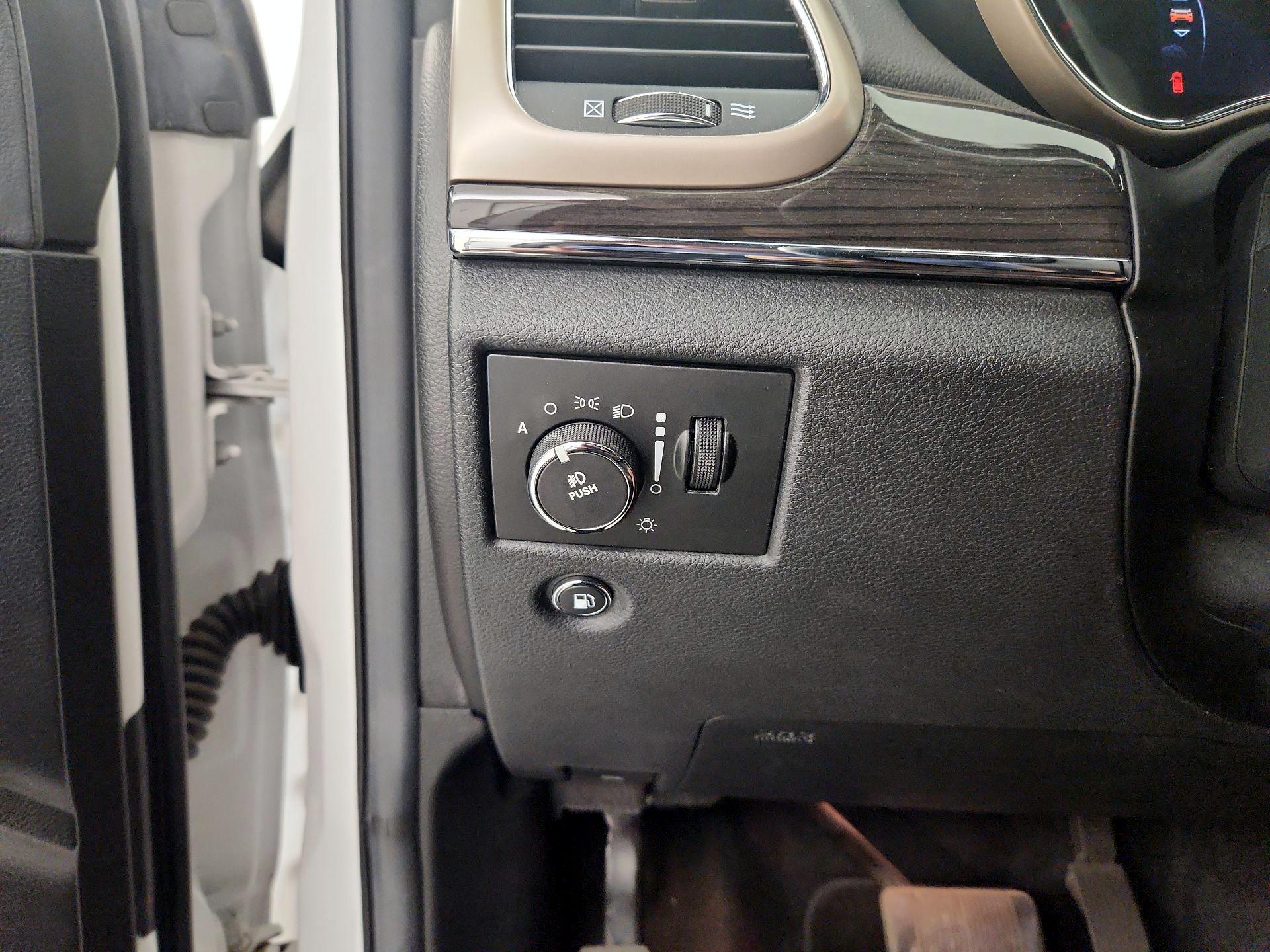 Thumbnail: 2014 Jeep Grand Cherokee - 13