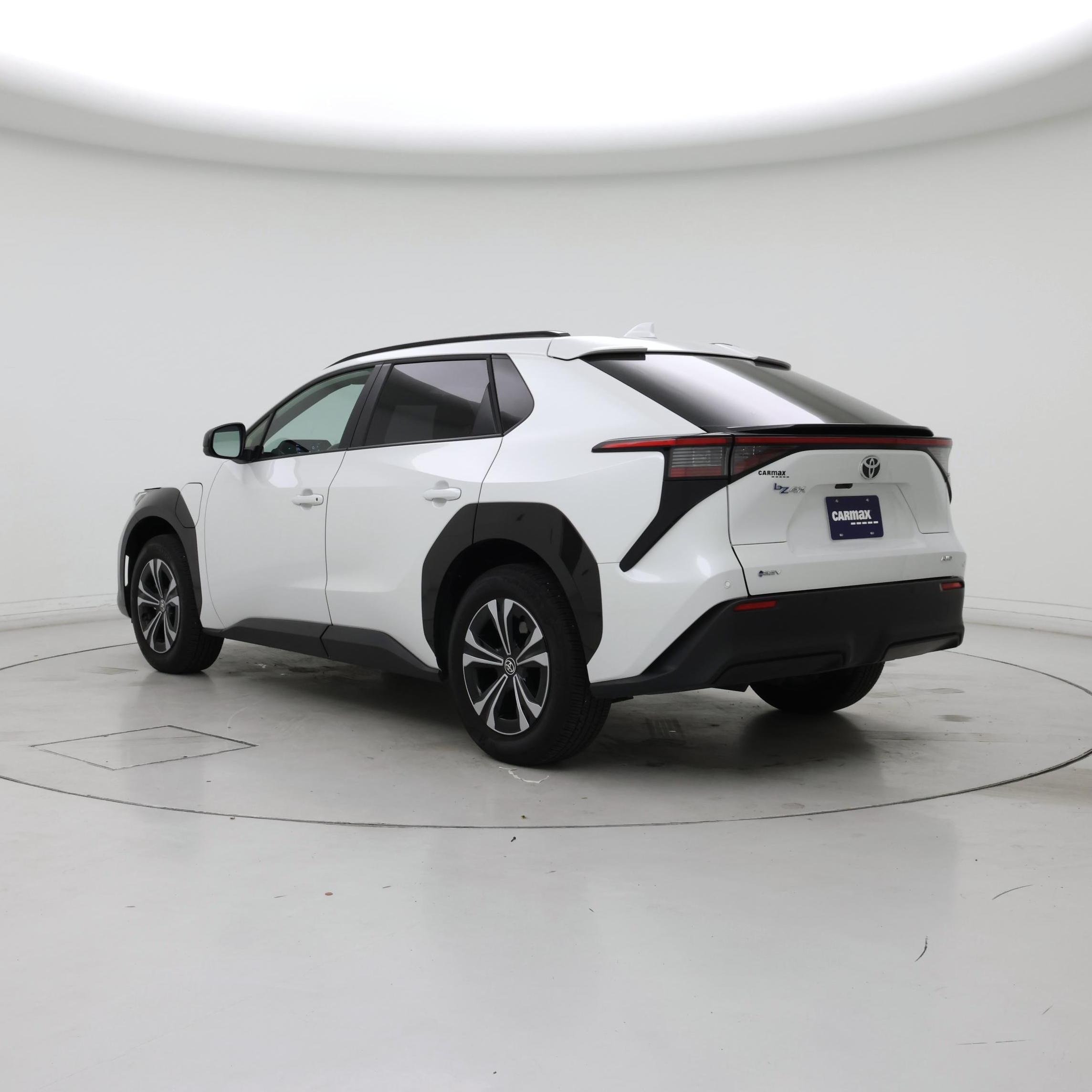 Thumbnail: 2024 Toyota bZ4X - 2