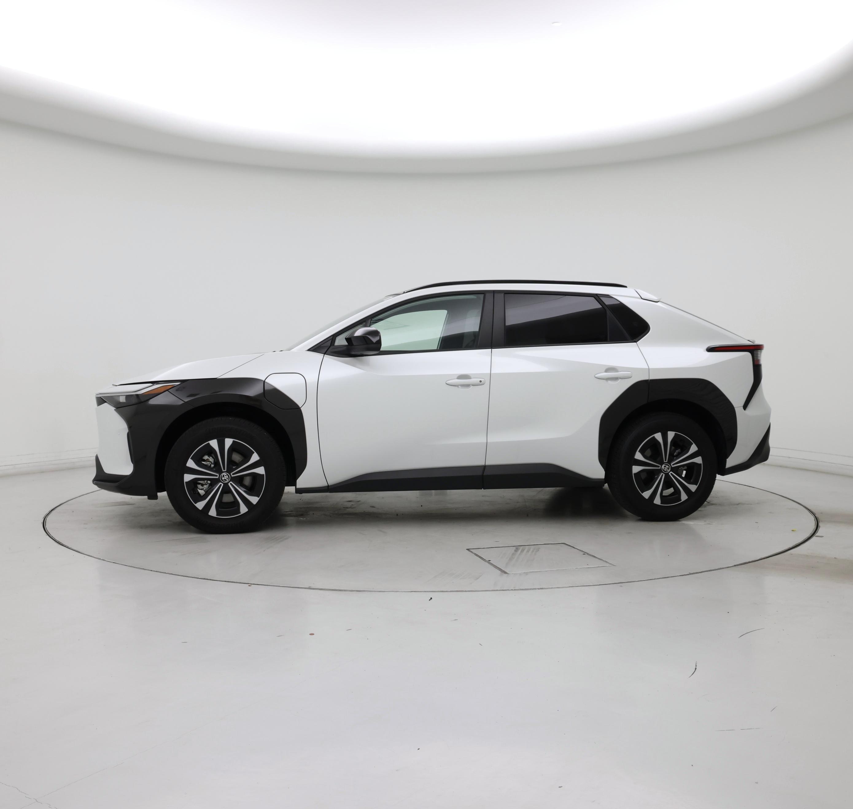 Thumbnail: 2024 Toyota bZ4X - 3