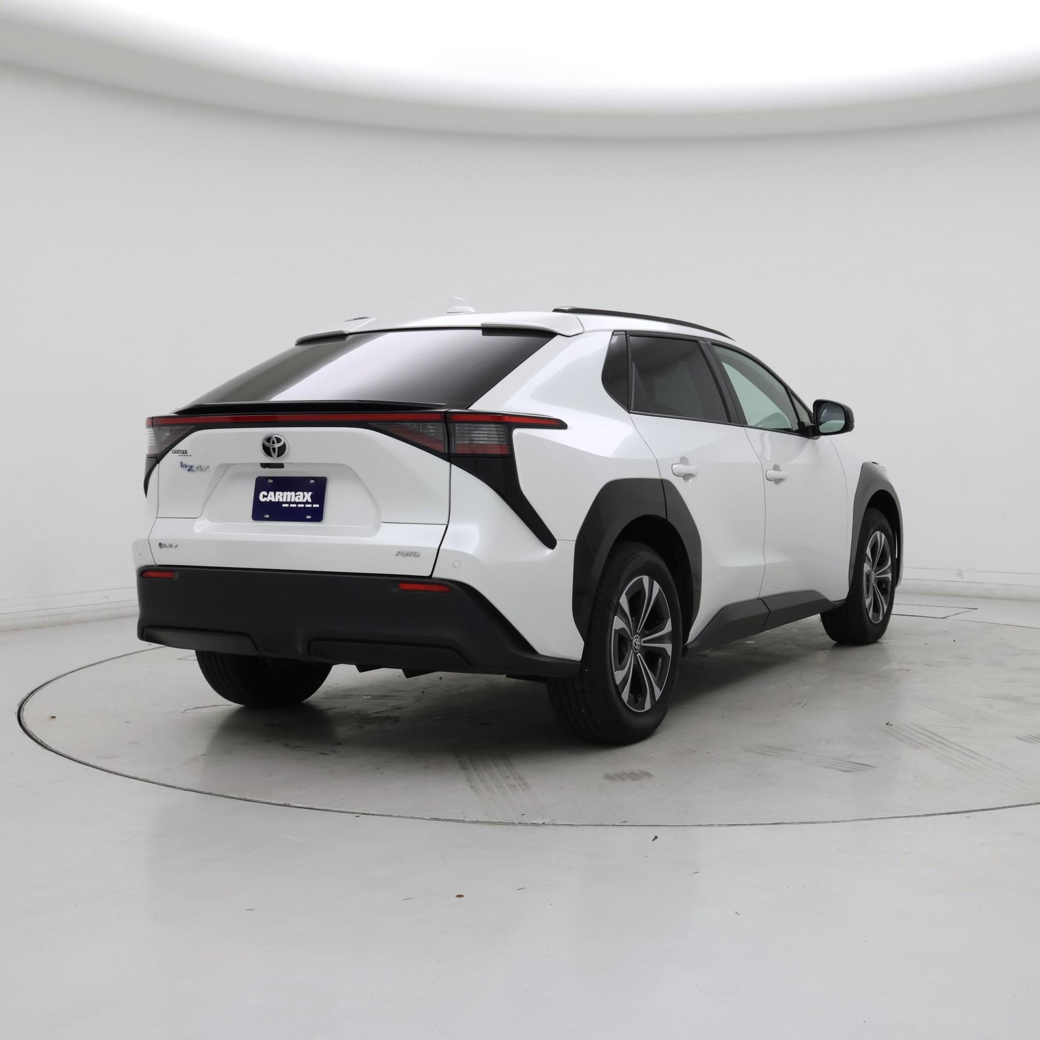 Thumbnail: 2024 Toyota bZ4X - 8