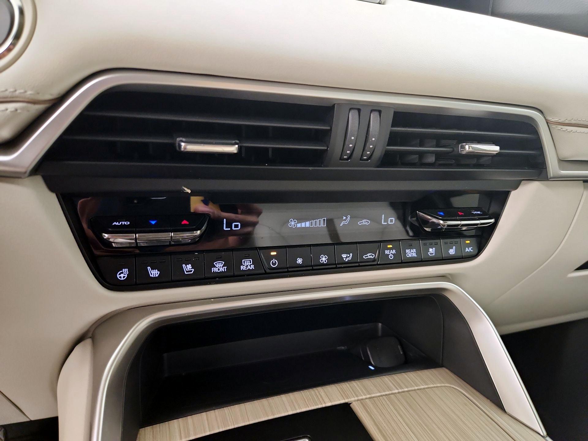 Thumbnail: 2025 Mazda CX-90 - 17