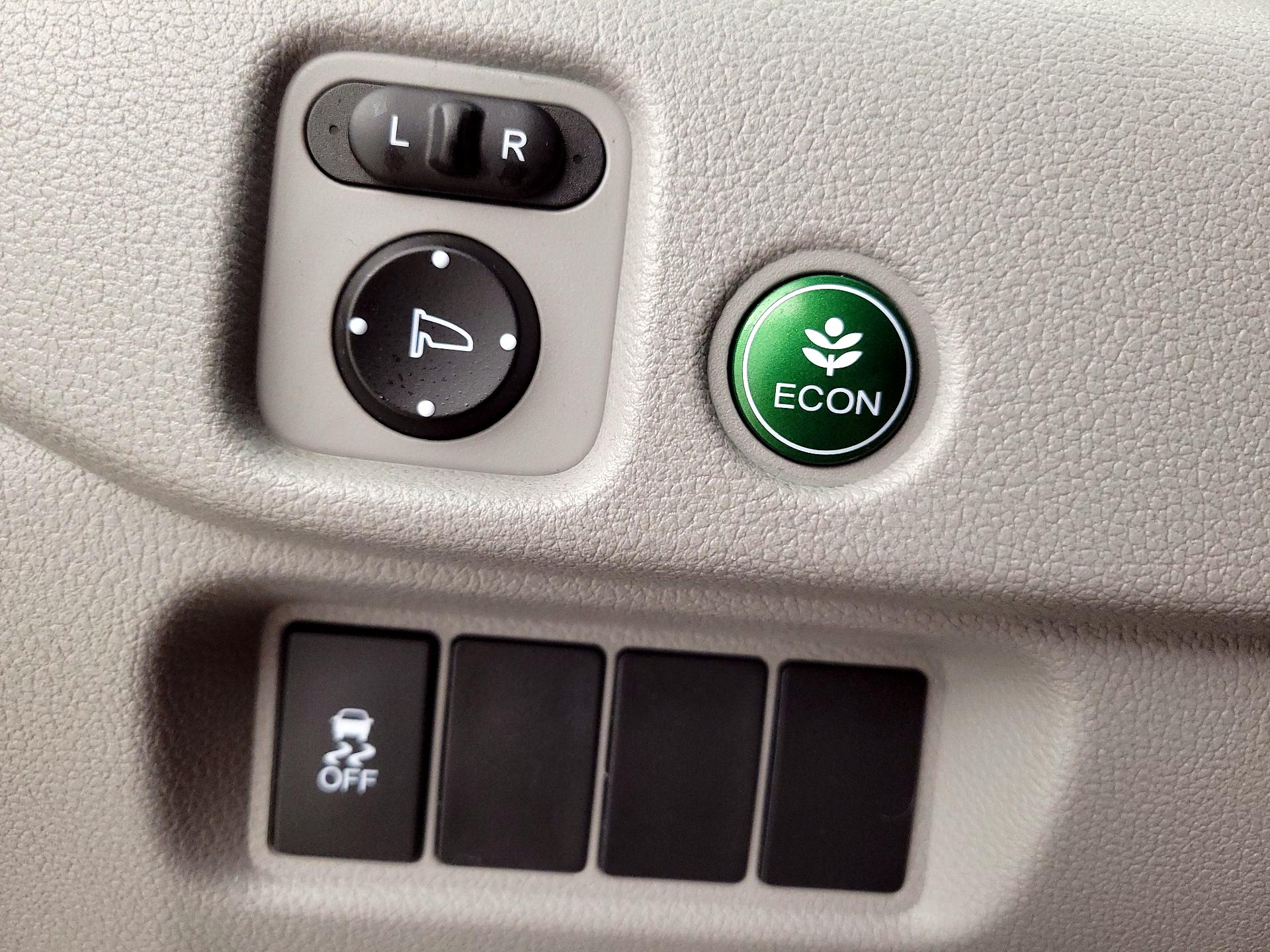 Thumbnail: 2016 Honda Pilot - 13