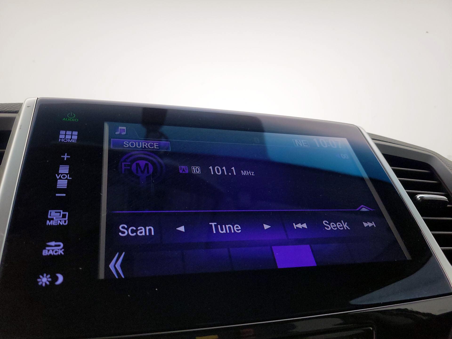 Thumbnail: 2016 Honda Pilot - 15