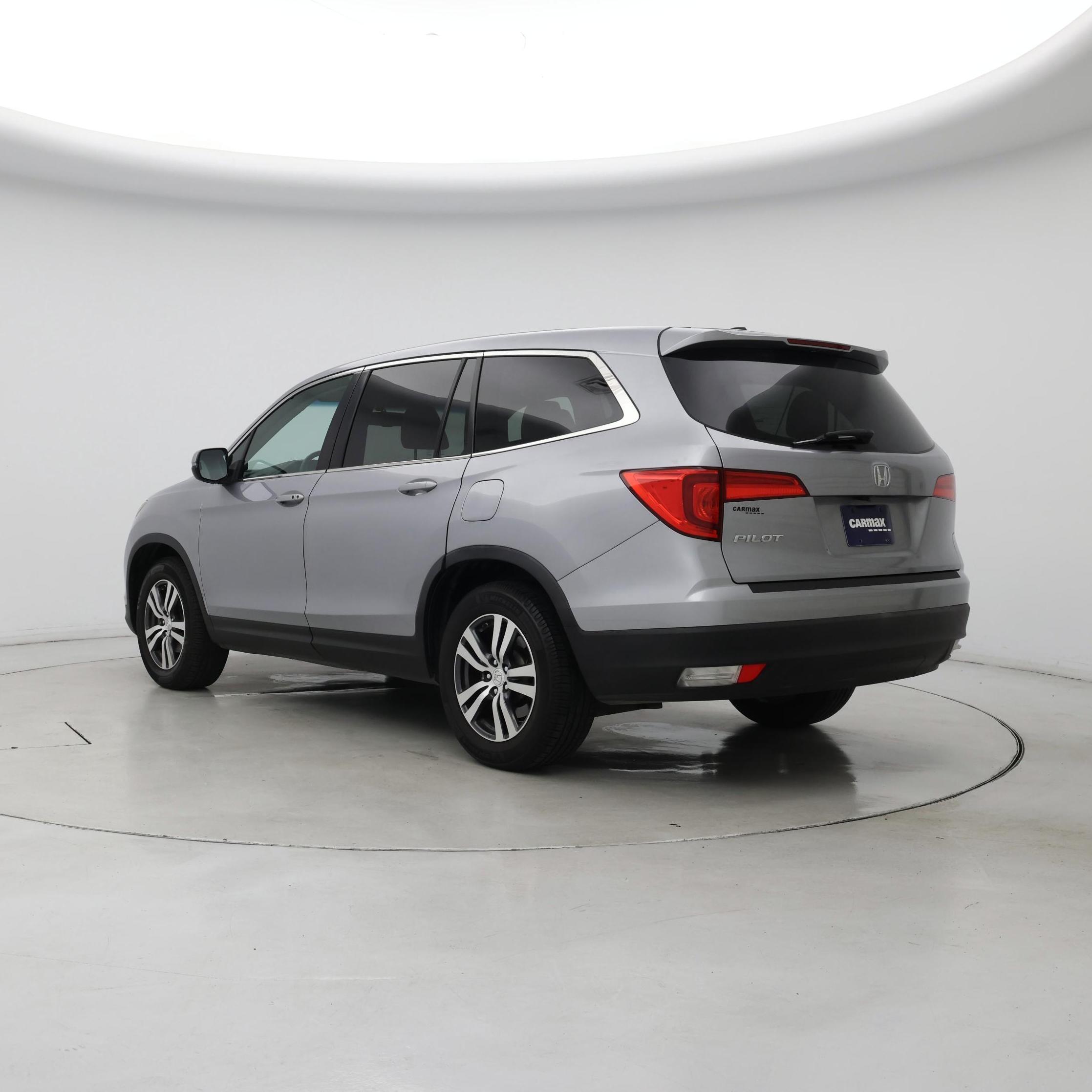 Thumbnail: 2016 Honda Pilot - 2