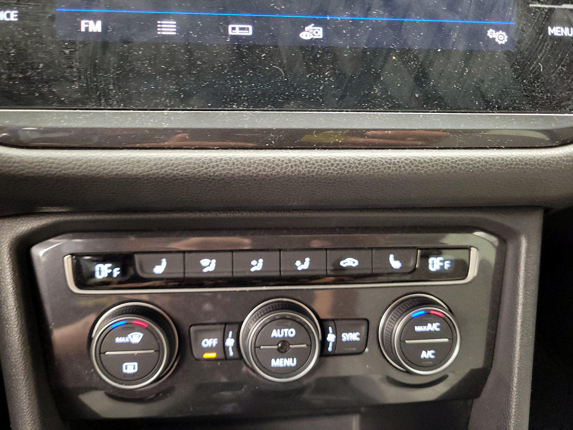 Thumbnail: 2019 Volkswagen Tiguan - 16