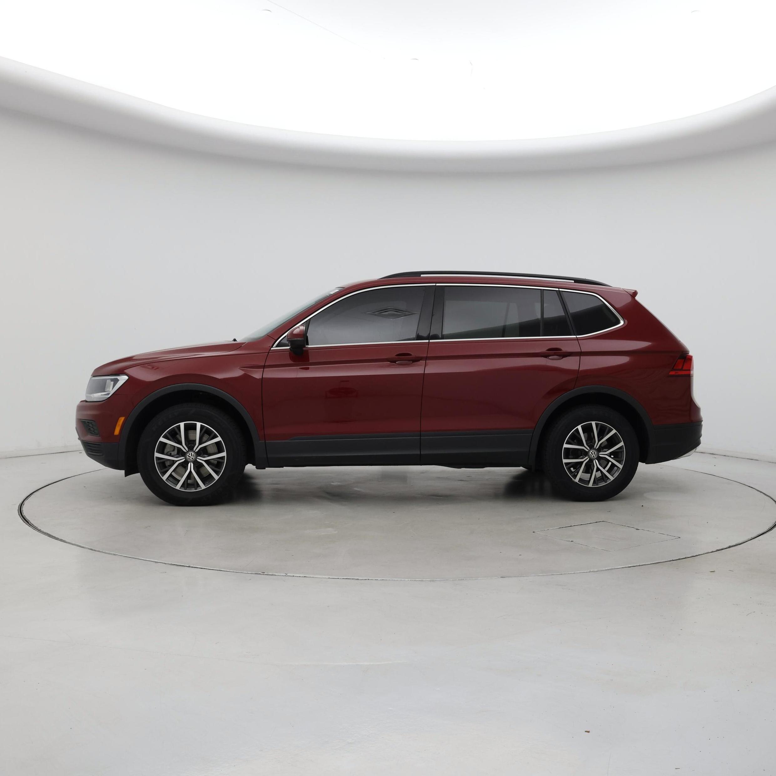 Thumbnail: 2019 Volkswagen Tiguan - 3