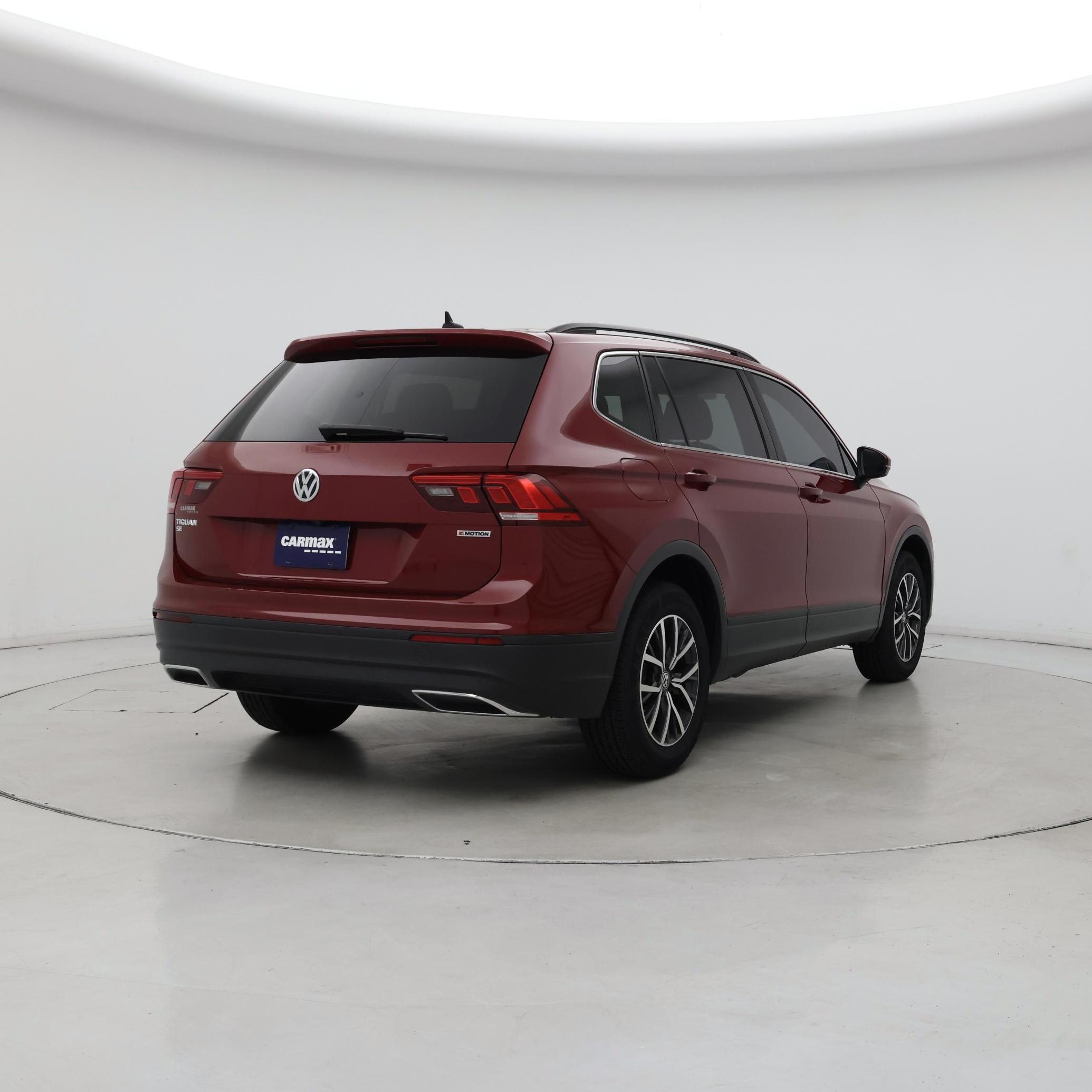 Thumbnail: 2019 Volkswagen Tiguan - 8