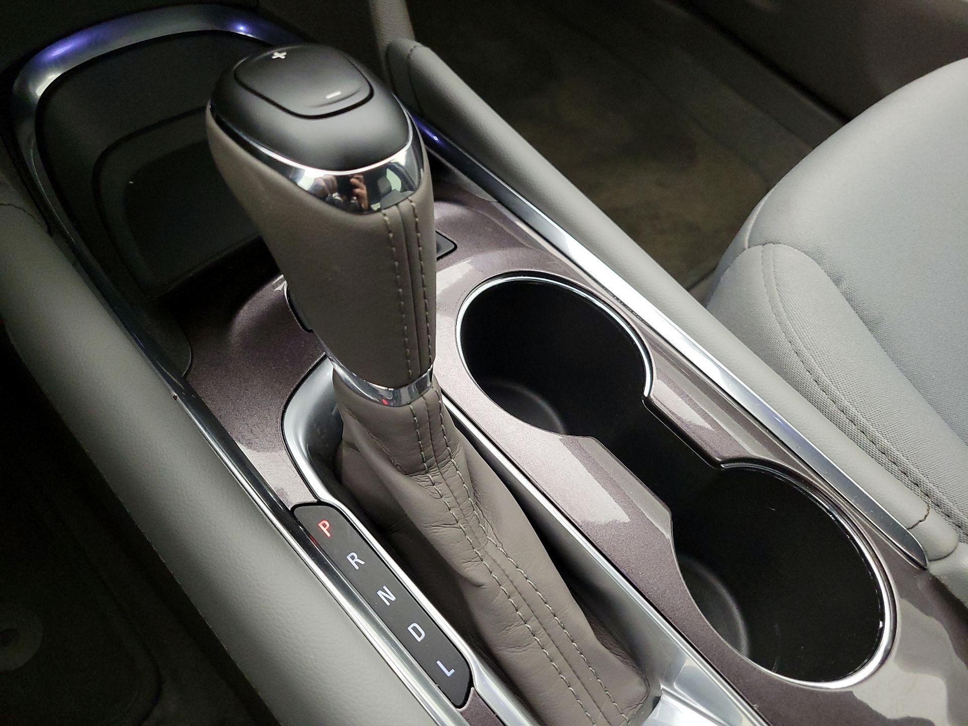 Thumbnail: 2016 Chevrolet Malibu - 17