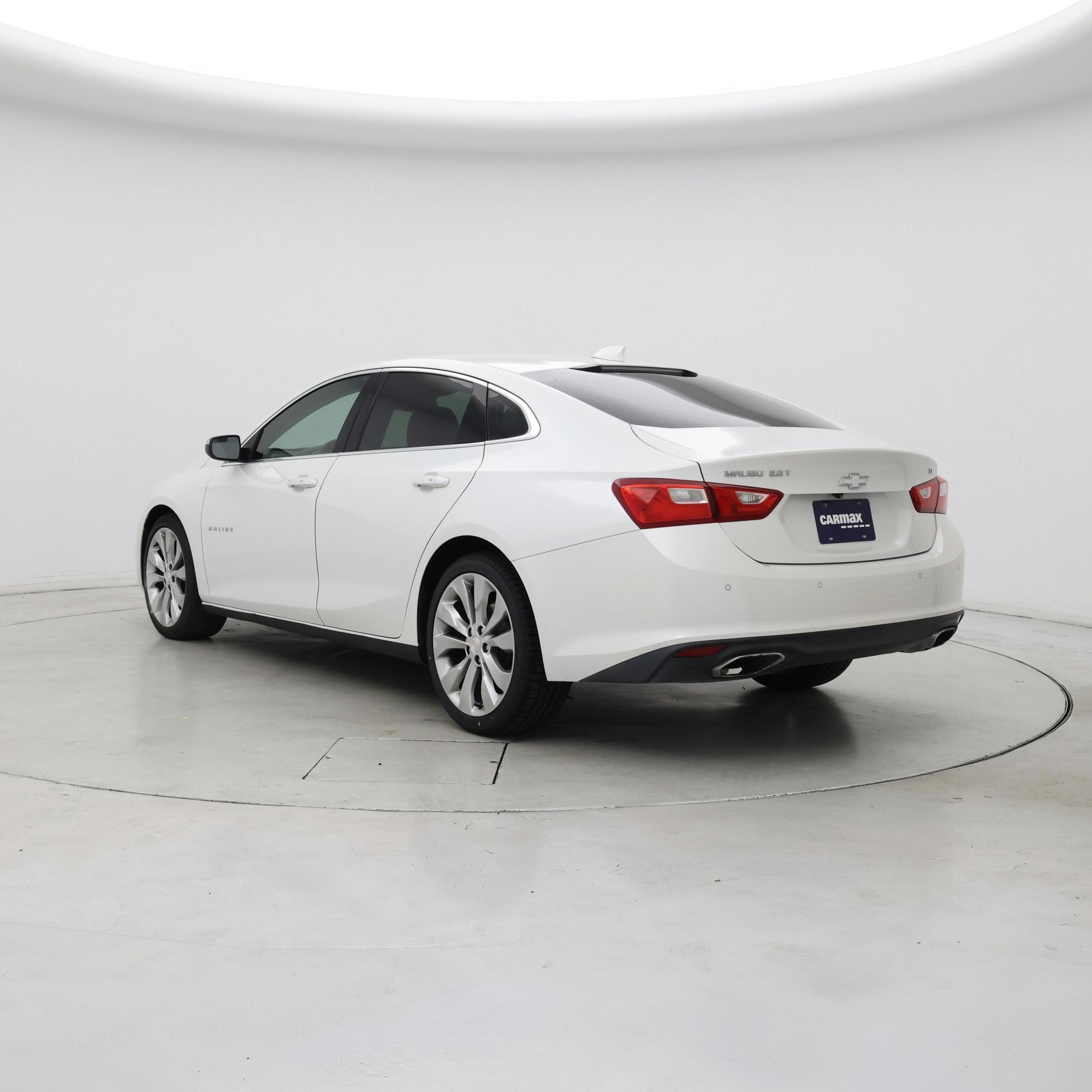 Thumbnail: 2016 Chevrolet Malibu - 2