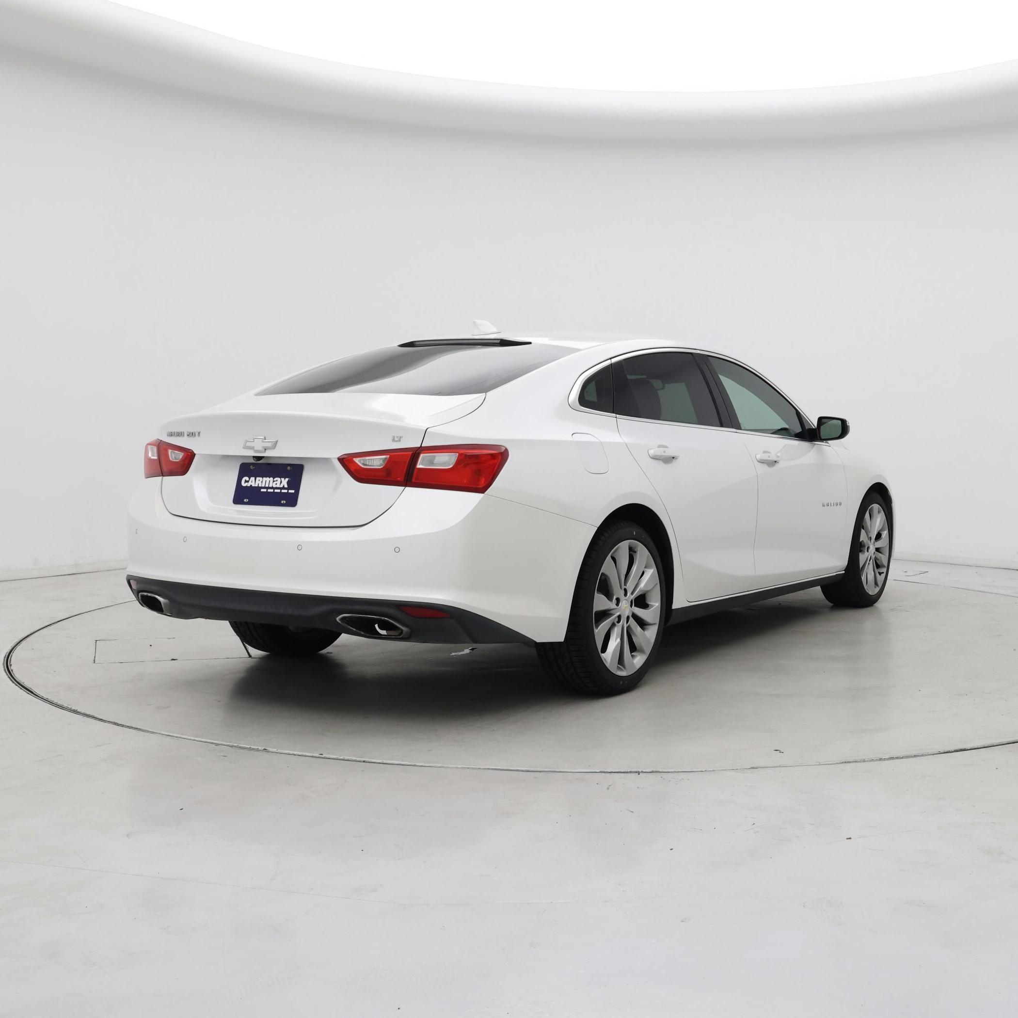 Thumbnail: 2016 Chevrolet Malibu - 8